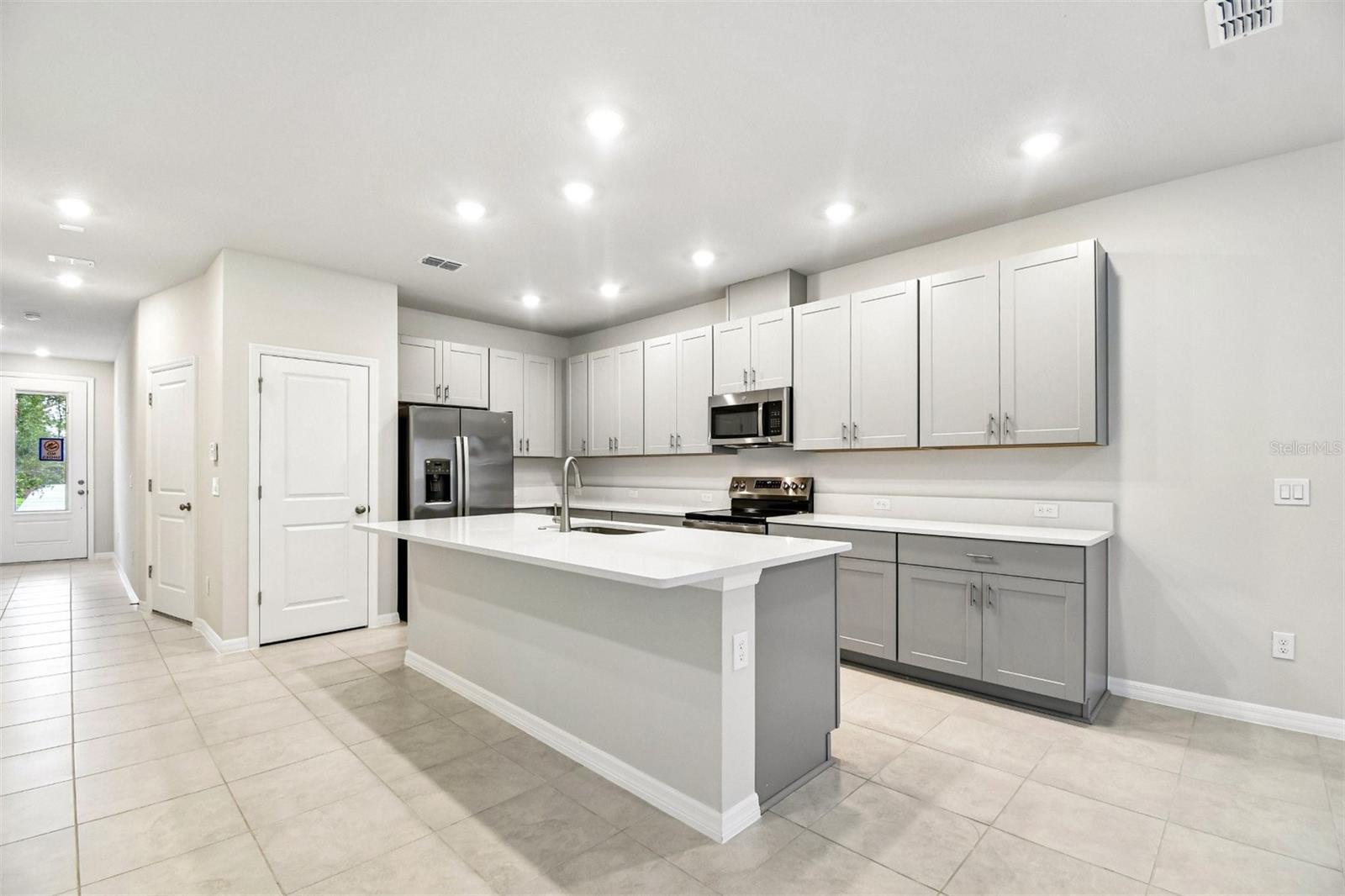 4th image of 1121 Wild Crest Ln, Daytona Beach, FL 32117 | MLS# TB8476861