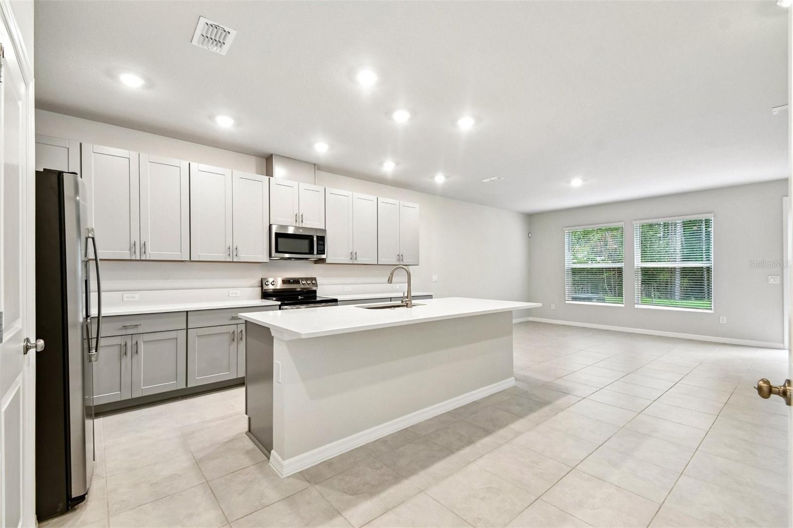 2nd image of 1121 Wild Crest Ln, Daytona Beach, FL 32117 | MLS# TB8476861