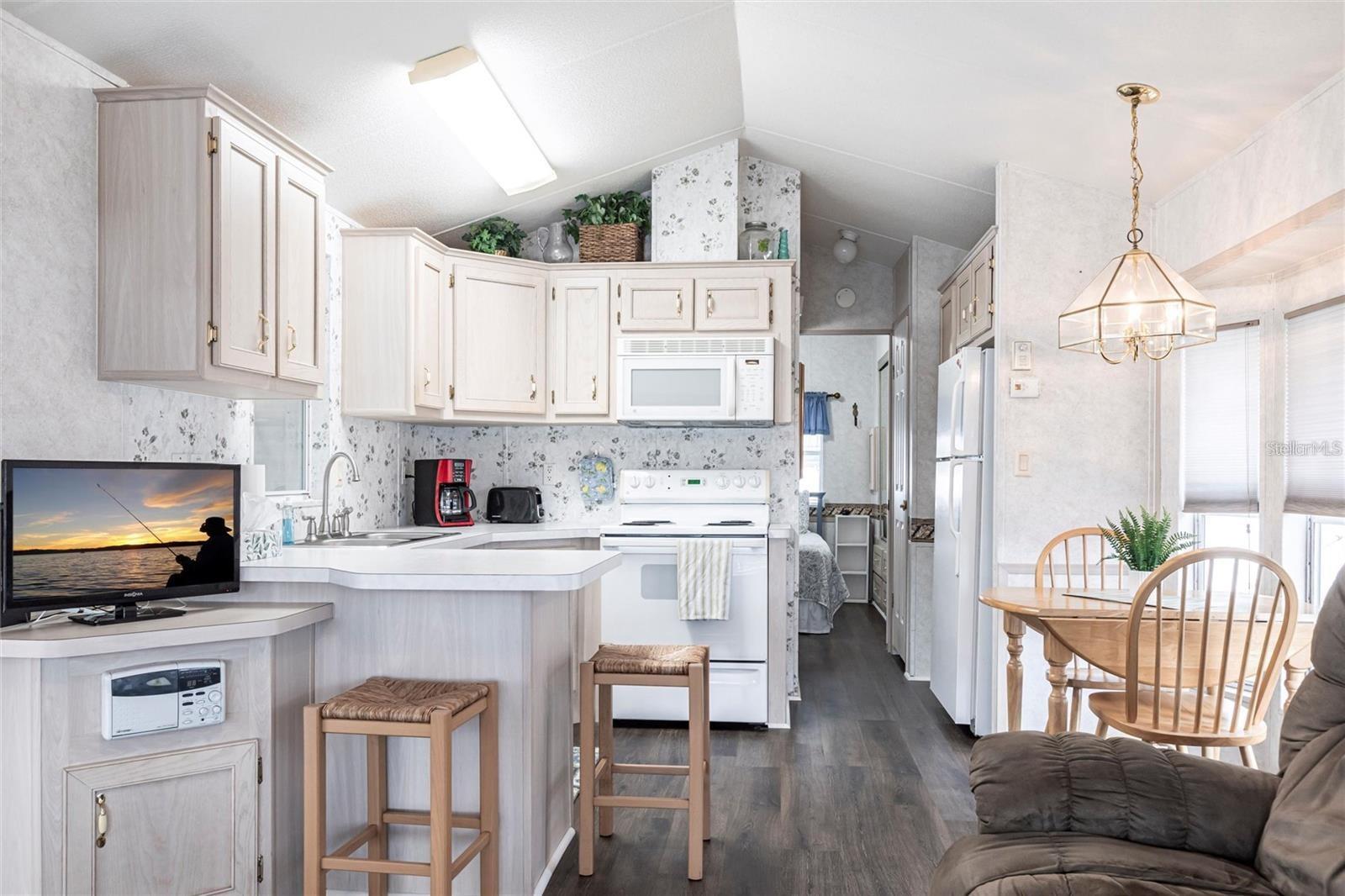 3rd image of 1604 N Manatee Loop, Punta Gorda, FL 33950 | MLS# C7522127