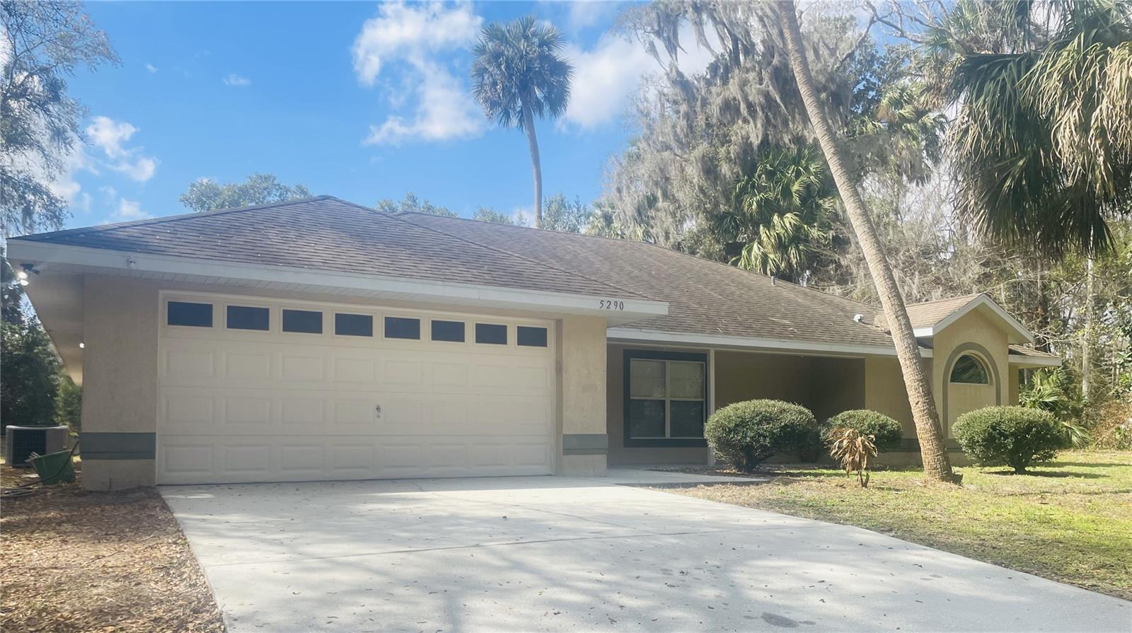 Homes for sale in De Leon Springs, FL | 5290 Seminole Ave, De Leon Springs, FL 32130 | MLS# O6383521