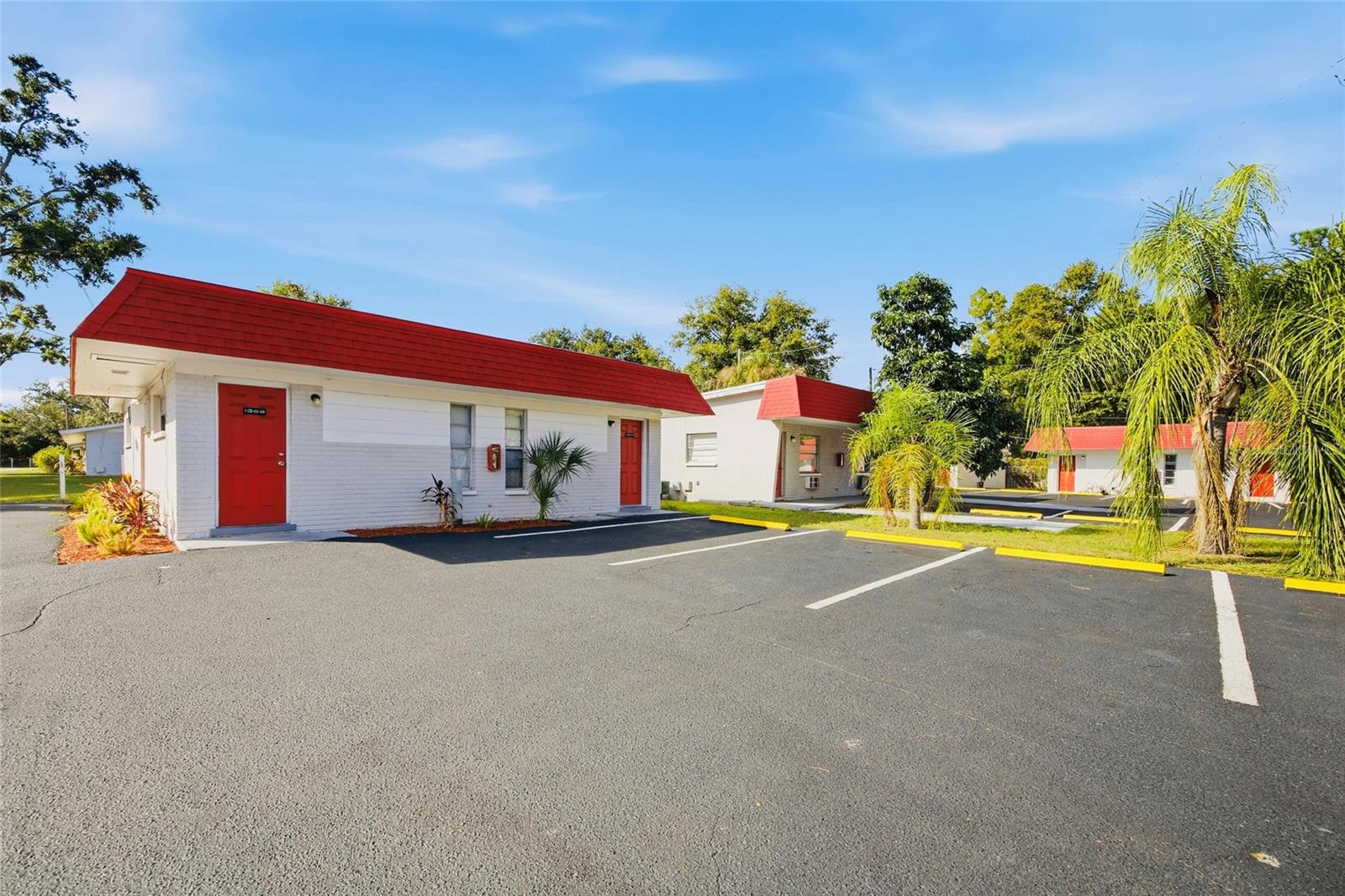 Homes for sale in Tampa, FL | 1310i Lexington Ct, Tampa, FL 33612 | MLS# TB8477633