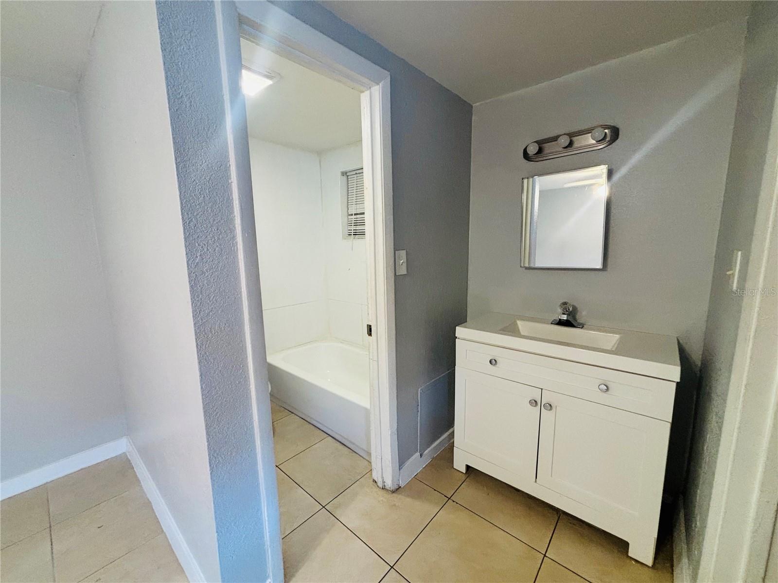 Homes for sale in Tampa, FL | 1310I Lexington Ct, Tampa, FL 33612 | MLS# TB8477633