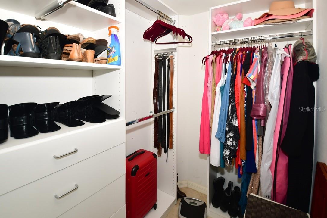 Homes for sale in Saint Petersburg, FL | 6425 Shoreline Drive, Saint Petersburg, FL 33708 | Houzeo