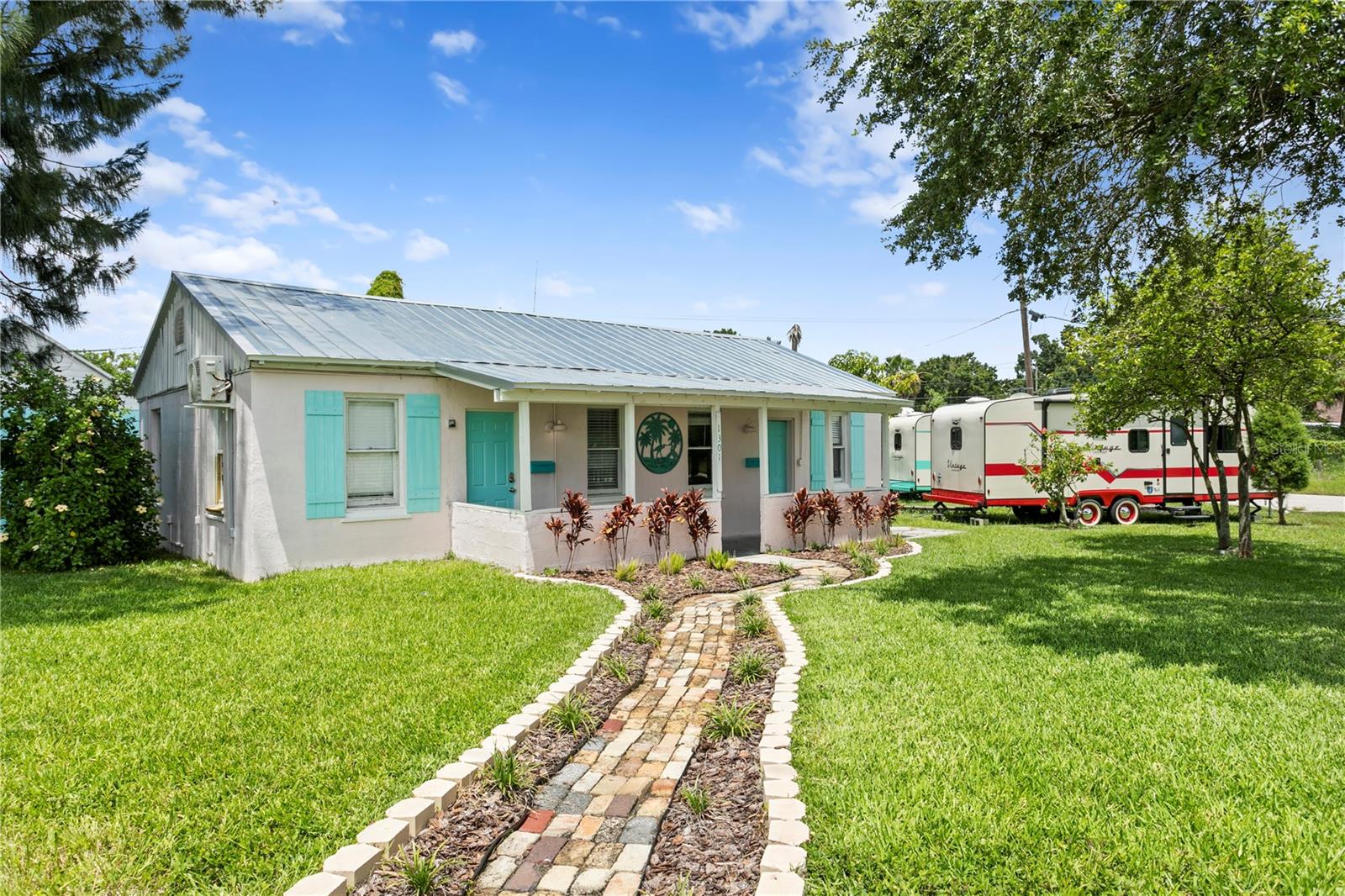 Homes for sale in Tampa, FL | 1305 S Bermuda Blvd #A, Tampa, FL 33605 | MLS# TB8479634