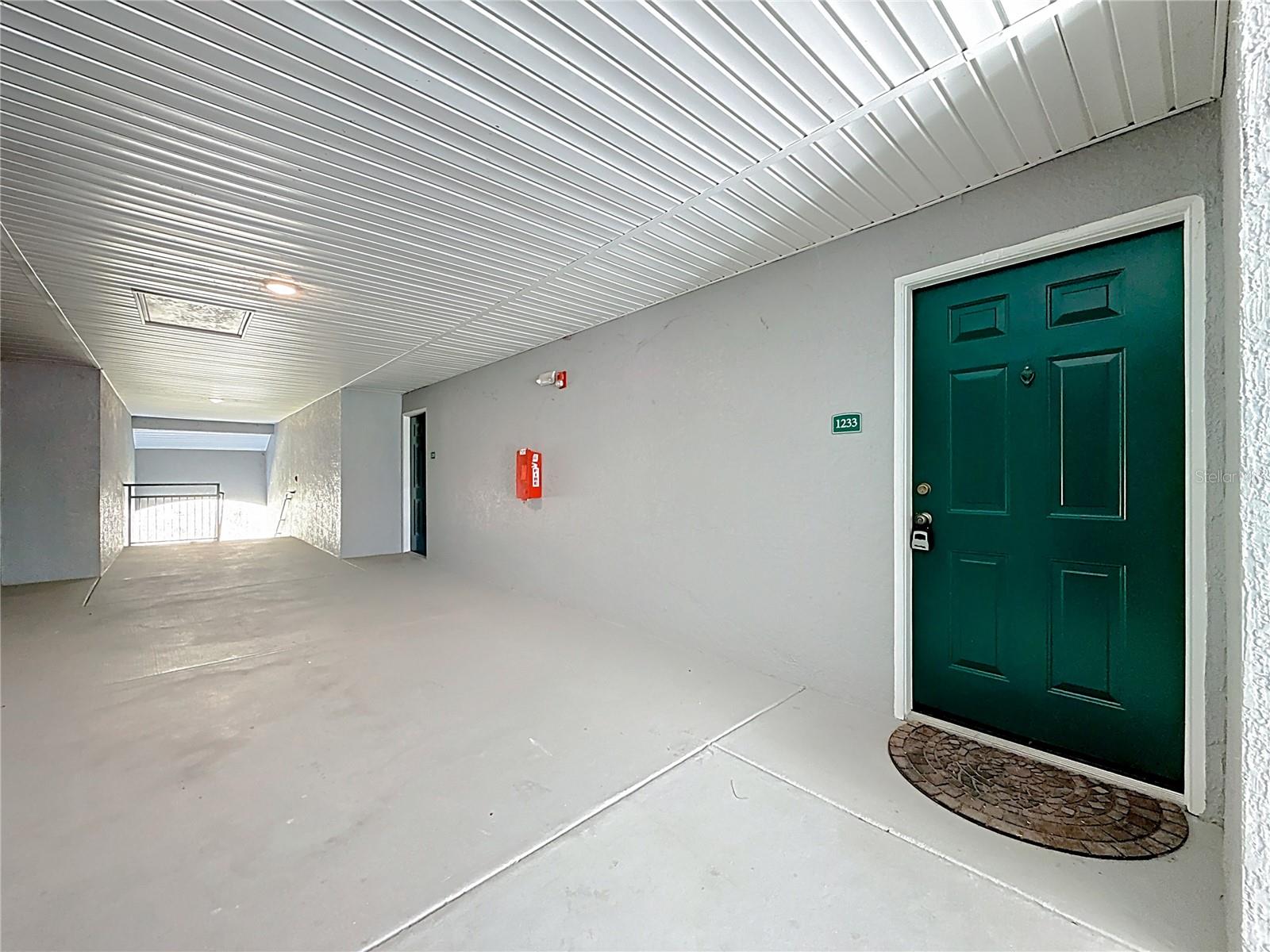3rd image of 18001 Richmond Pl Dr, Tampa, FL 33647