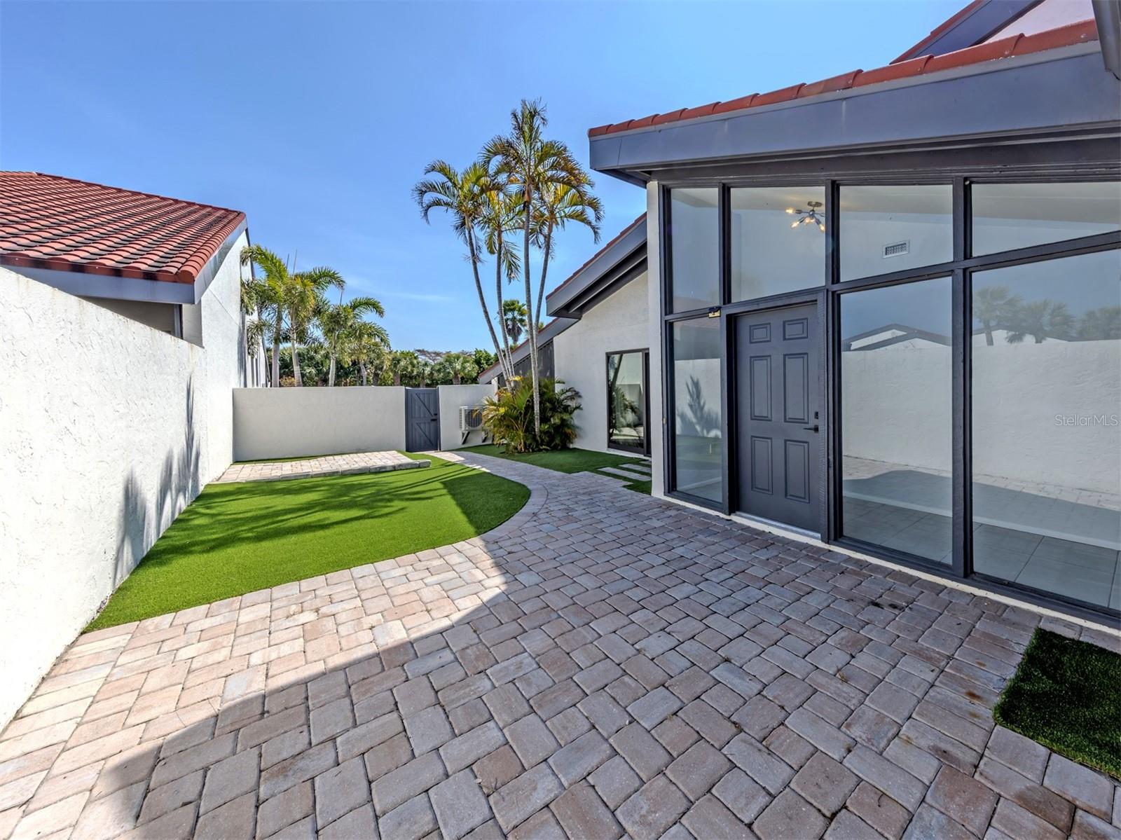 Homes for sale in Osprey, FL | 764 Sarabay Rd #8, Osprey, FL 34229 | MLS# A4683747