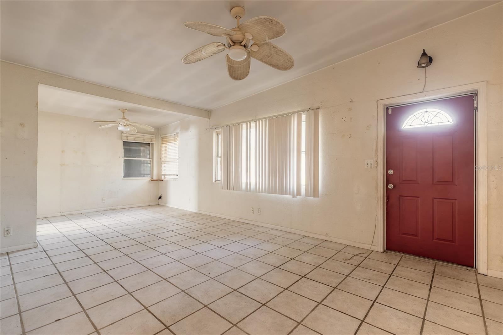 Homes for sale in South Daytona, FL | 2030 Magnolia Ave, South Daytona, FL 32119 | MLS# V4947531