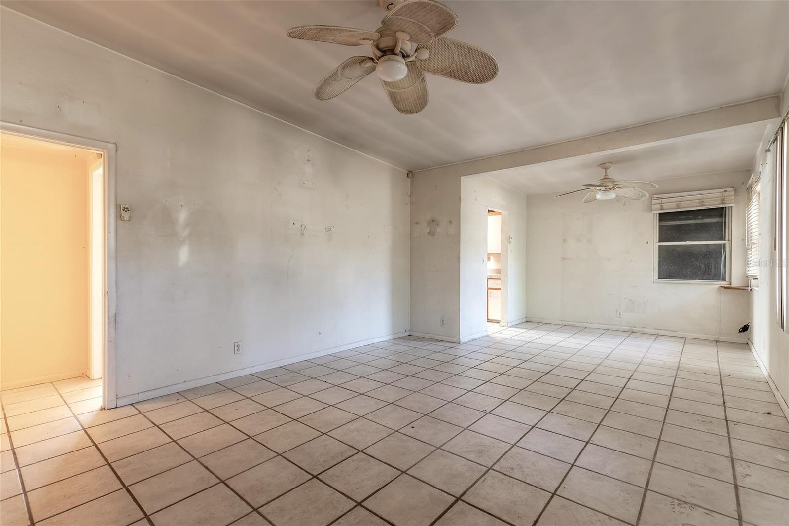 Homes for sale in South Daytona, FL | 2030 Magnolia Ave, South Daytona, FL 32119 | MLS# V4947531