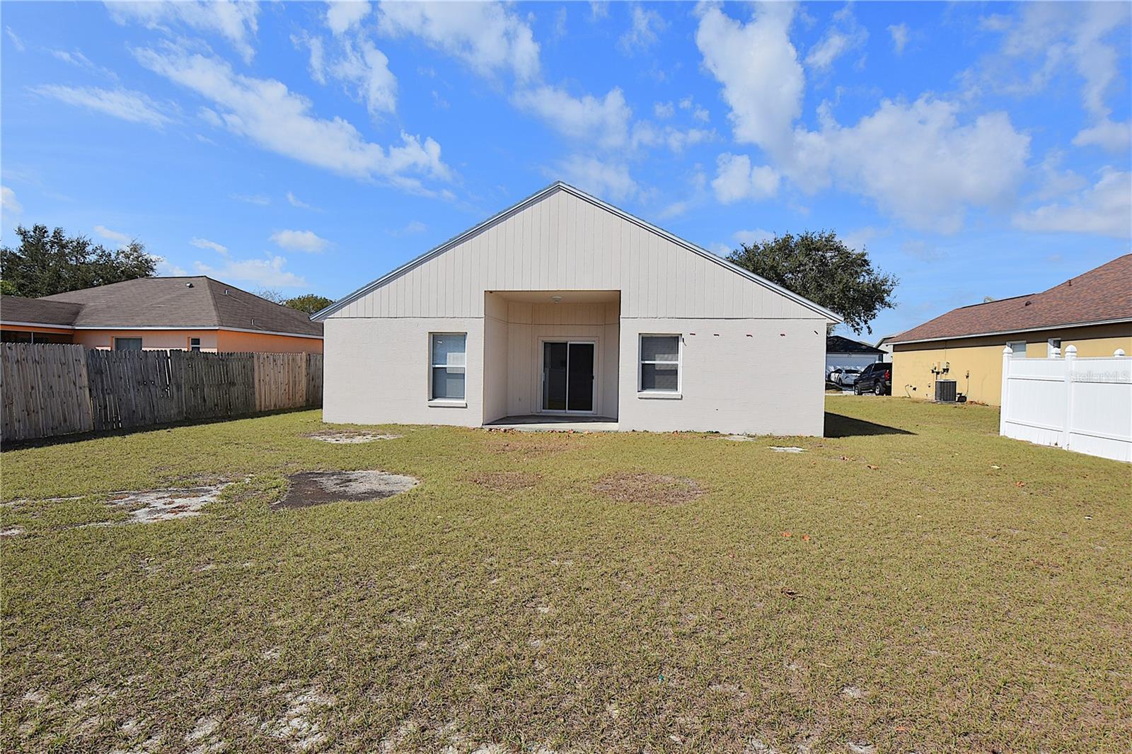 Homes for sale in Lakeland, FL | 7427 Gingko Ave, Lakeland, FL 33810 | MLS# L4959737