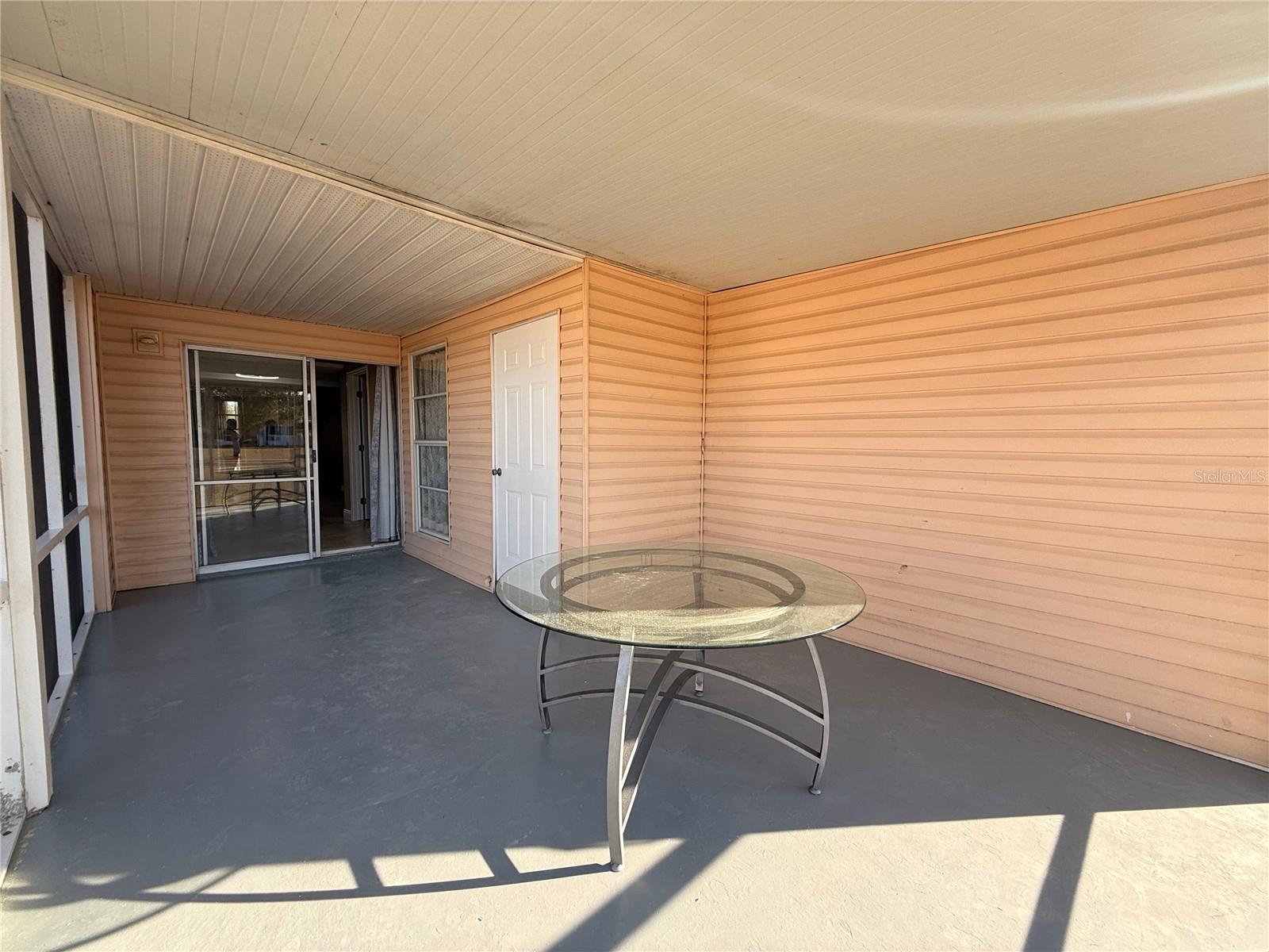 Homes for sale in Lakeshore, FL | 1605 Club Cir #1605, Lakeshore, FL 33854 | MLS# K4903309