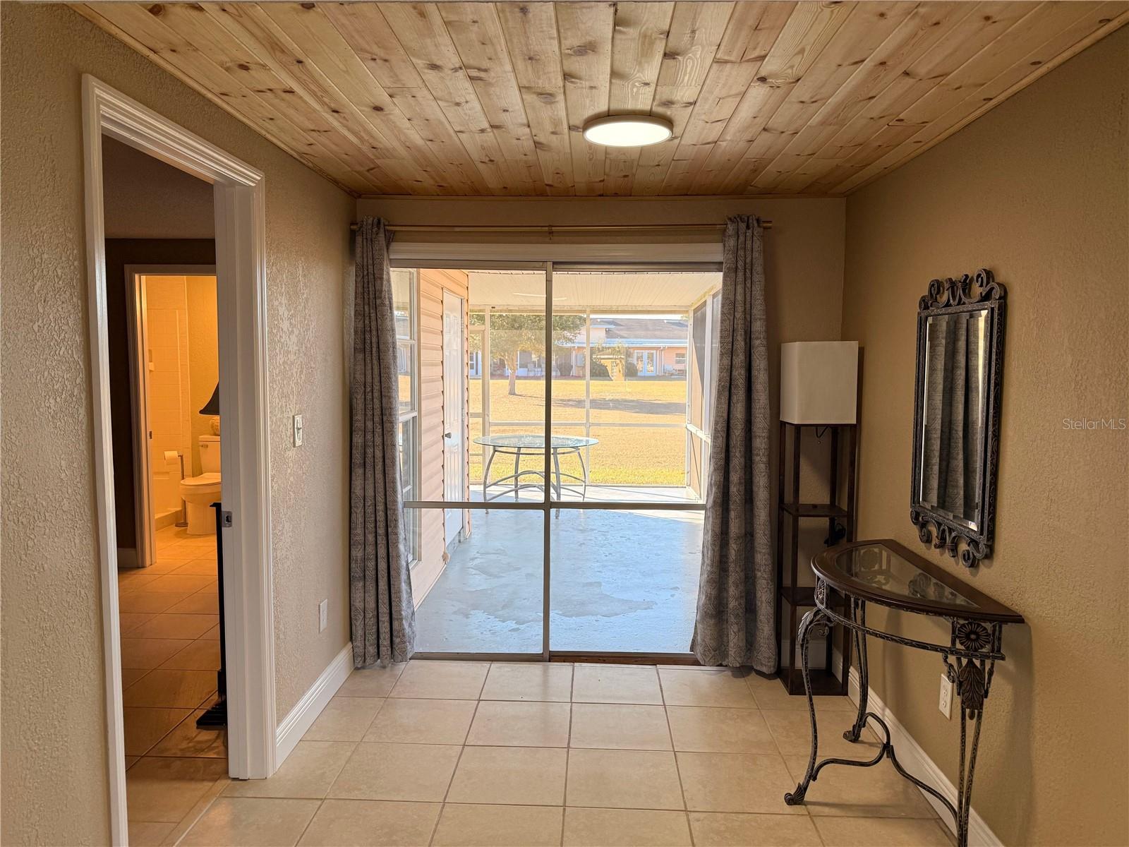 Homes for sale in Lakeshore, FL | 1605 Club Cir #1605, Lakeshore, FL 33854 | MLS# K4903309