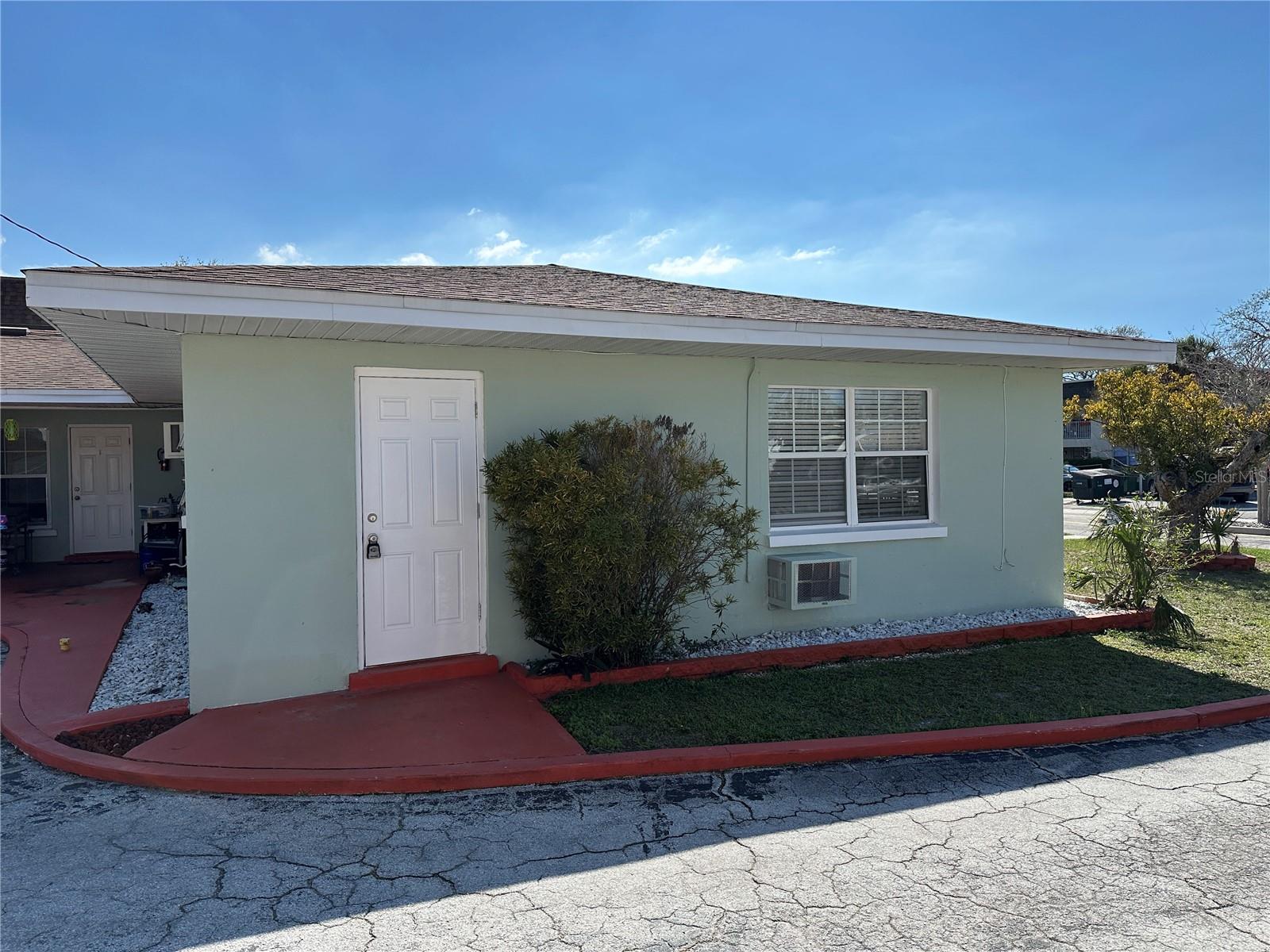 Homes for sale in Clearwater, FL | 401 S Nimbus Ave, Clearwater, FL 33765 | MLS# TB8480535