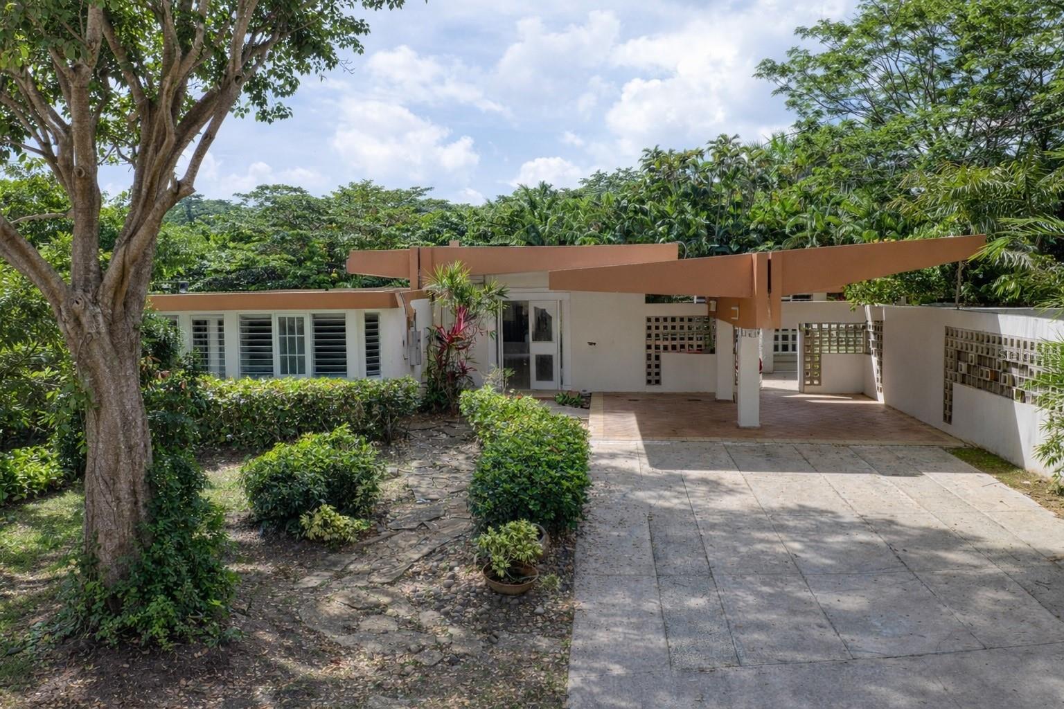 Homes for sale in Caguas, PR | 2 Valley View Dr, Caguas, PR 00725 | MLS# PR9119523