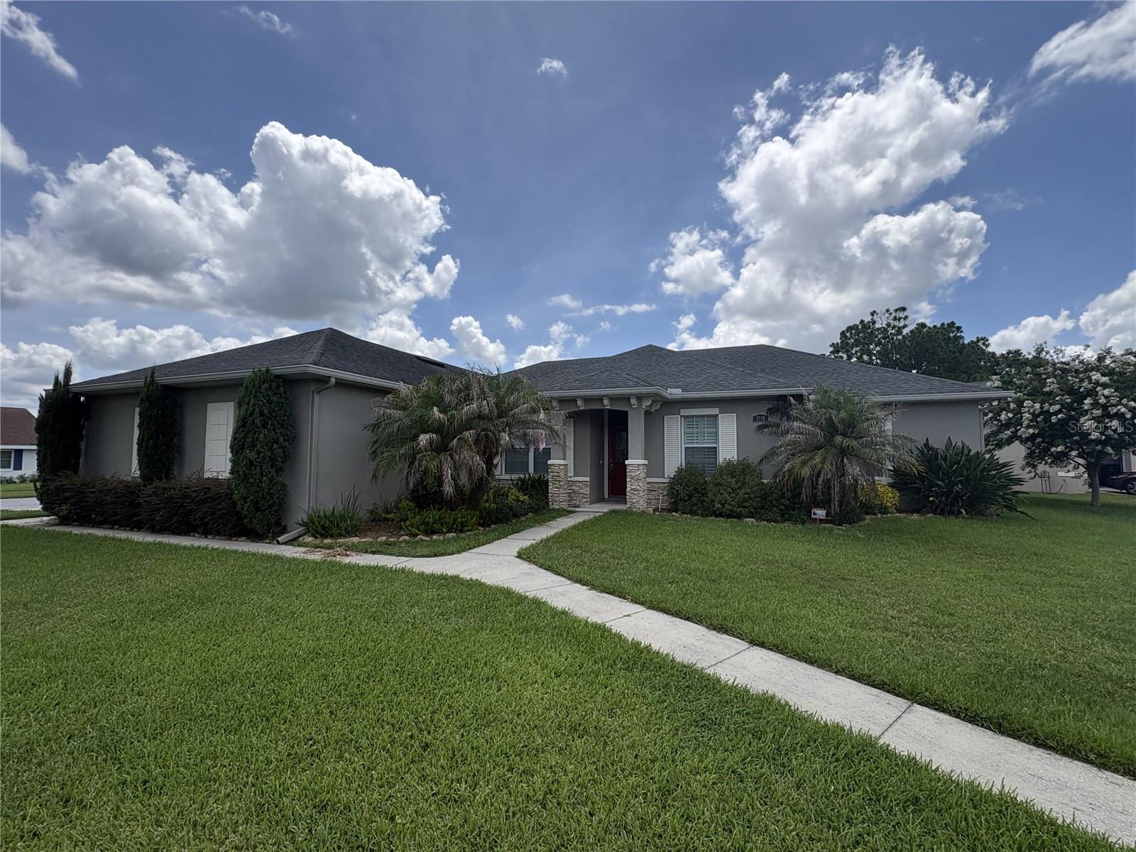 37th image of 2118 Edgewater Cir, Winter Haven, FL 33880 | MLS# TB8480830