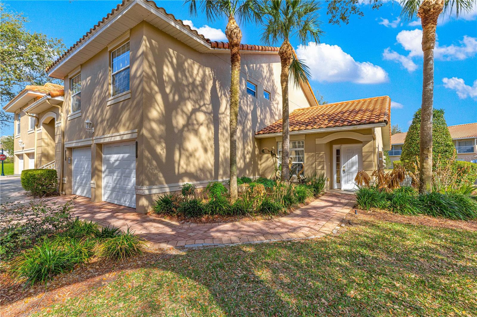 Homes for sale in Oxford, FL | 5392 Admiral Wy, Oxford, FL 34484 | MLS# OM719712