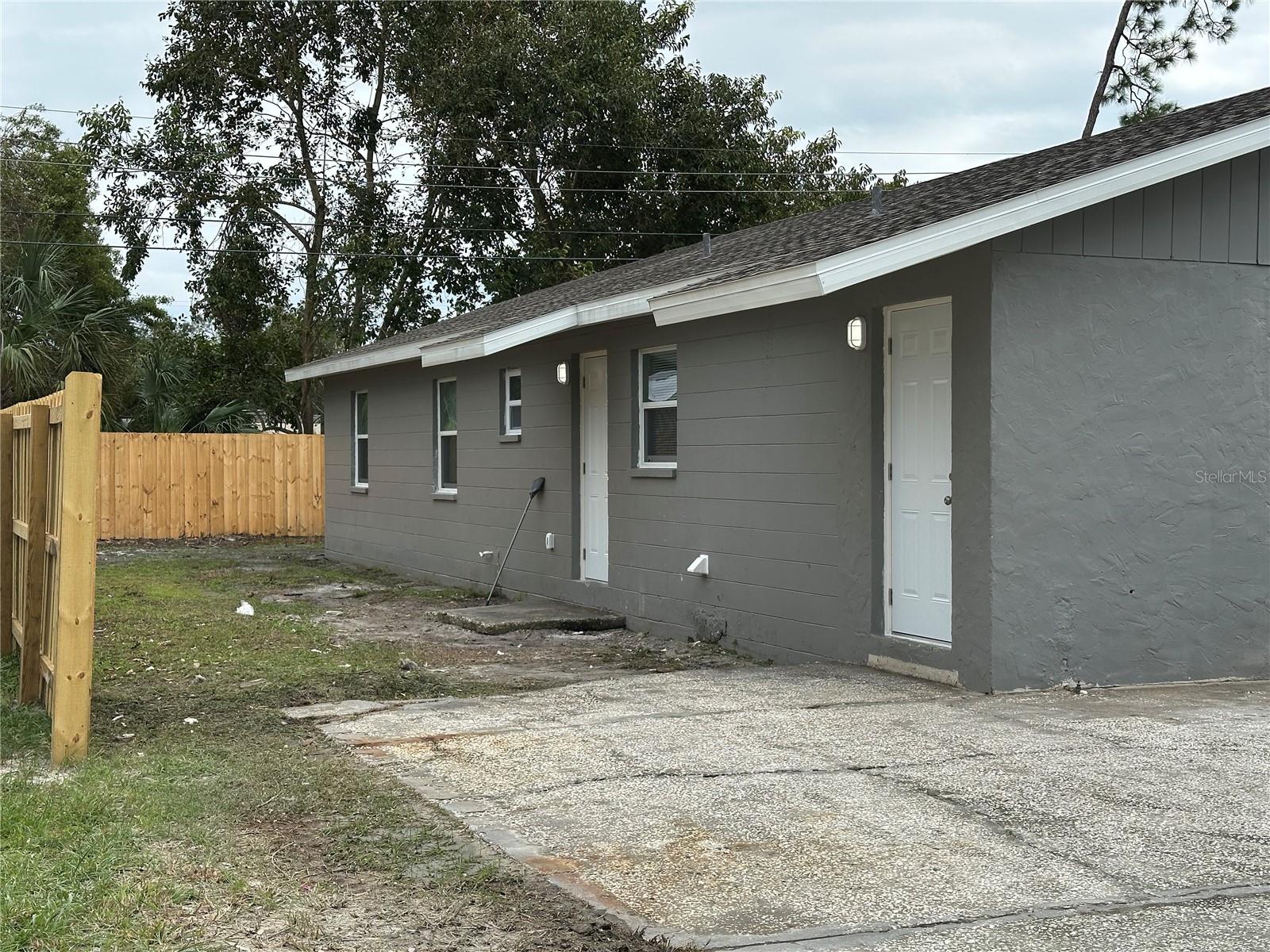 Homes for sale in Lakeland, FL | 1430 Moonlite Dr, Lakeland, FL 33801 | MLS# L4959797