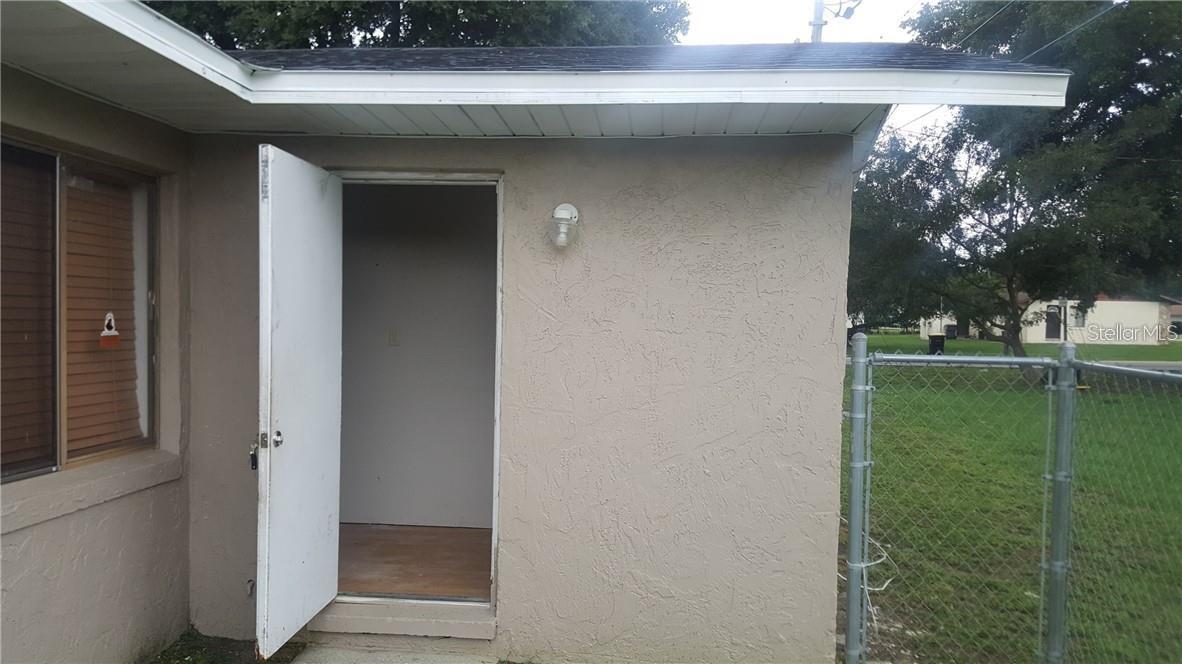 Homes for sale in Lakeland, FL | 281 & 283 Leelon Rd, Lakeland, FL 33809 | MLS# L4959798