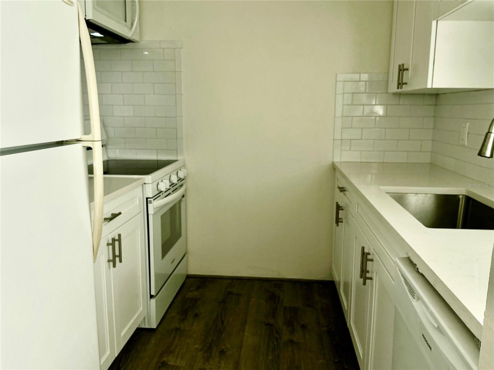 Homes for sale in Tampa, FL | 3206 W Azeele St #230, Tampa, FL 33609 | MLS# TB8481588