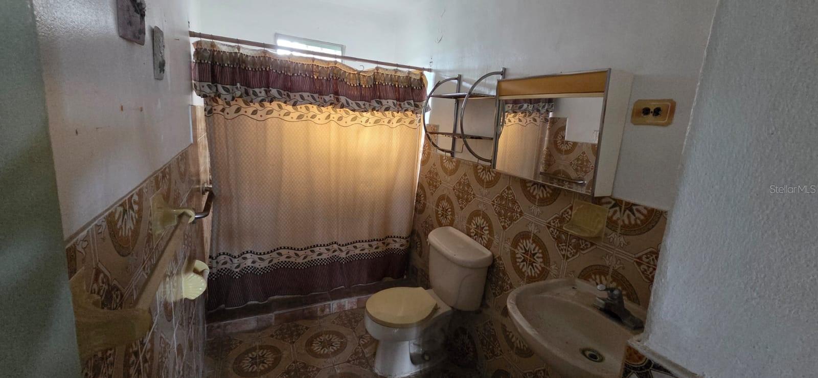 Homes for sale in Toa Baja, PR | 62 Criatobal Colon, Urb San Pedro, Toa Baja, PR 00949 | MLS# PR9119601