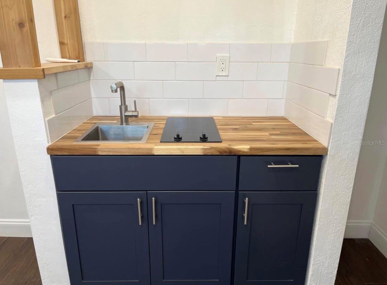 Homes for sale in Clearwater Beach, FL | 574 Bay Esplanade #5, Clearwater Beach, FL 33767 | MLS# TB8482112