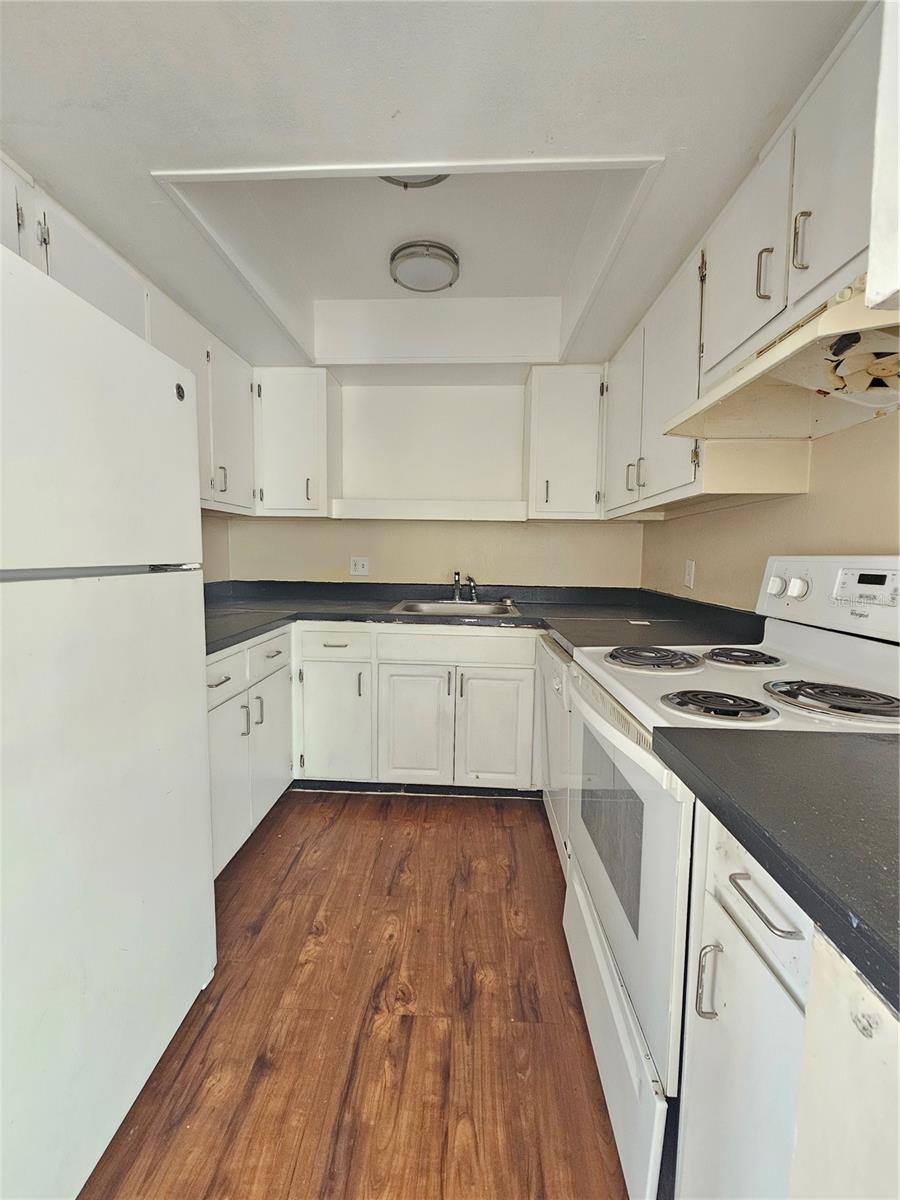 Homes for sale in Tampa, FL | 7611 Paula Dr #5, Tampa, FL 33615 | MLS# TB8482128