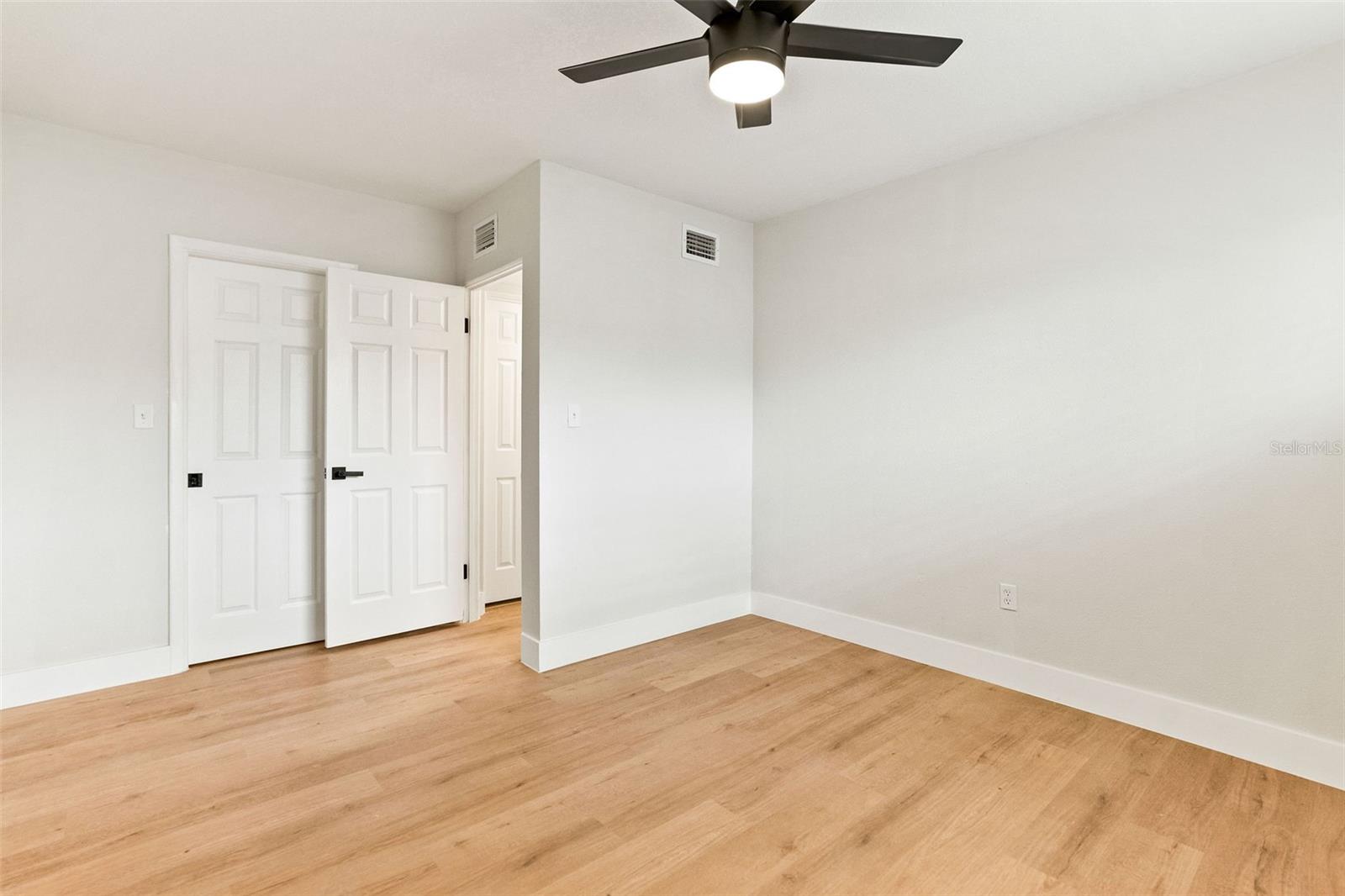 Homes for sale in Clearwater, FL | 300 S Nimbus Ave #9, Clearwater, FL 33765 | MLS# TB8482311