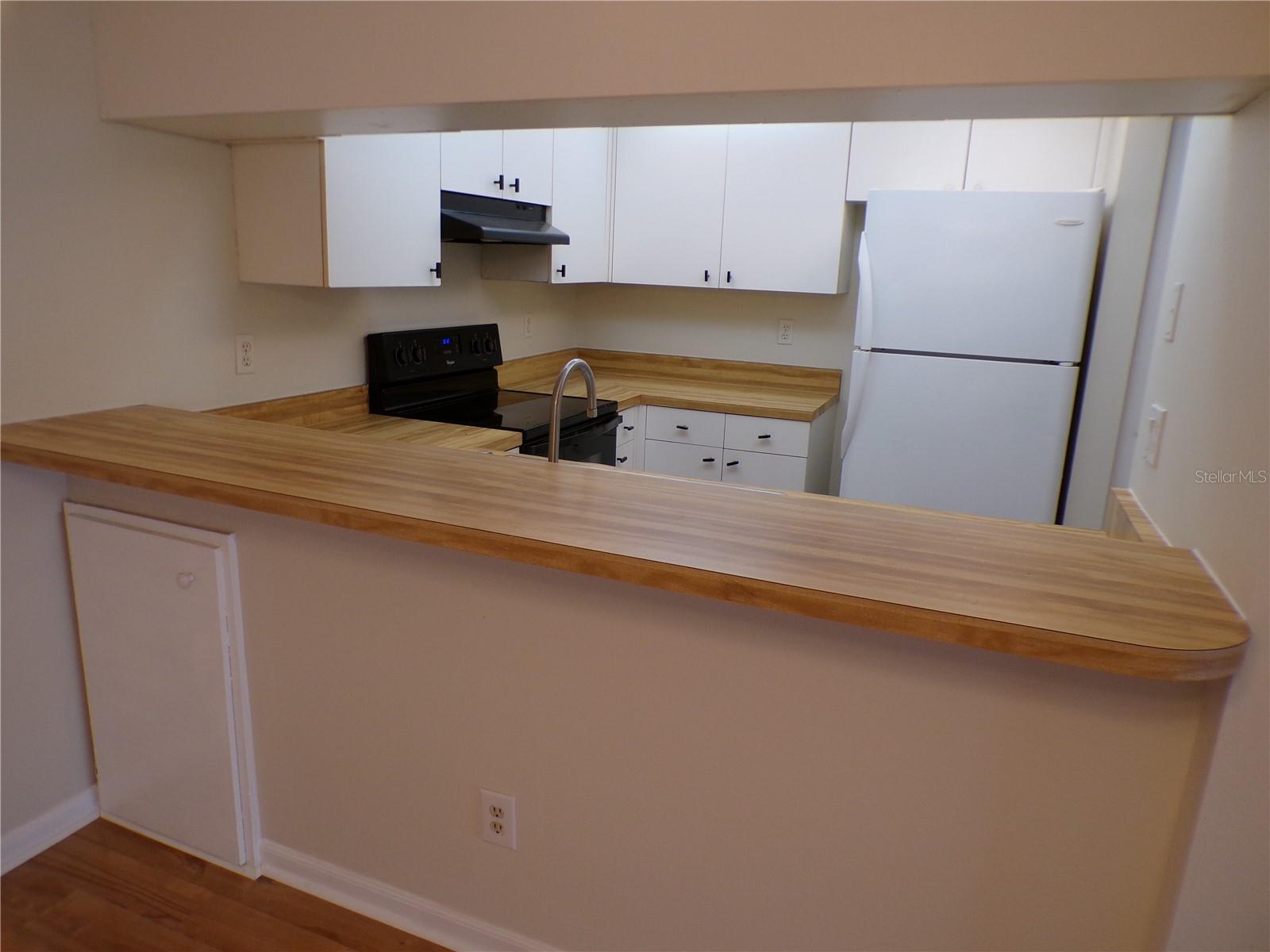 Homes for sale in Venice, FL | 634 Bird Bay Dr E #102, Venice, FL 34285 | MLS# N6143227