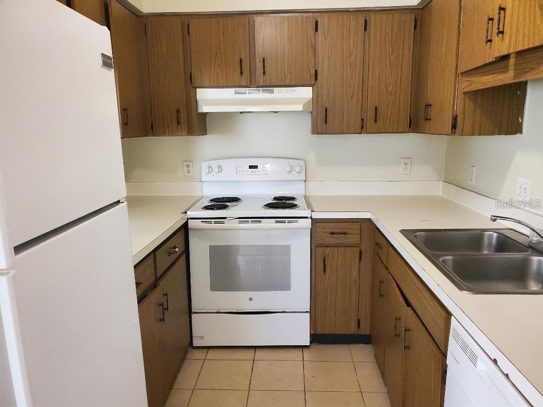 Homes for sale in Lakeland, FL | 734 Shakespeare Dr, Lakeland, FL 33801 | MLS# L4959935