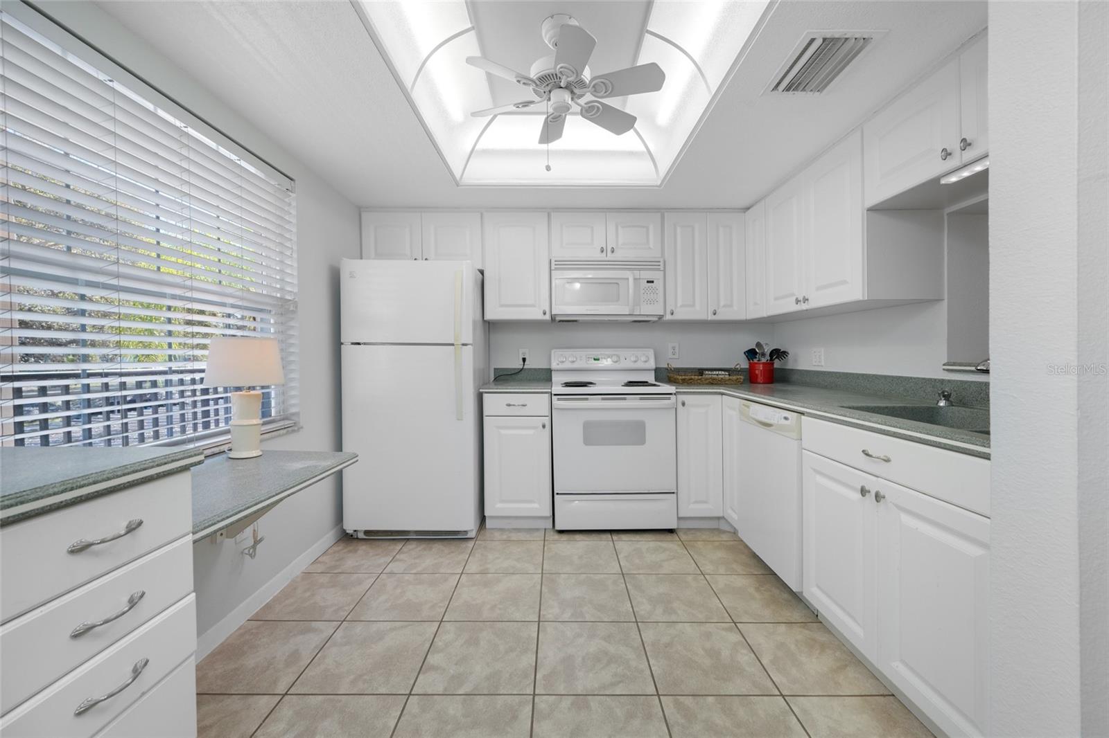 Homes for sale in Dunedin, FL | 820 Virginia St #206, Dunedin, FL 34698 | MLS# TB8482946