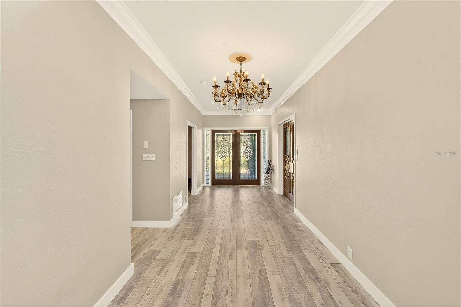 Homes for sale in Clearwater, FL | 1725 Long Bow Ln, Clearwater, FL 33764 | MLS# TB8483655