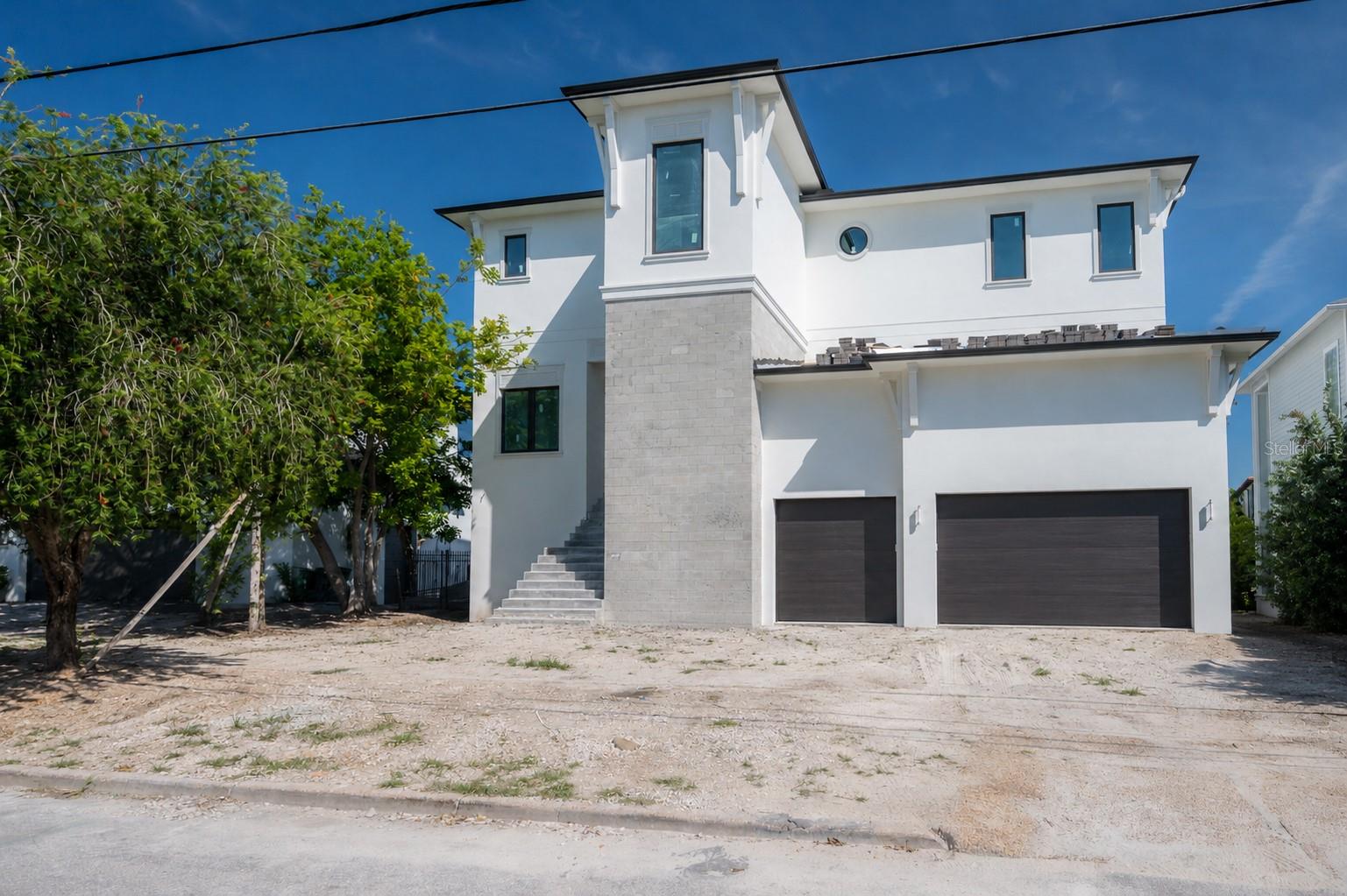 1st image of 654 Geneva Pl, Tampa, FL 33606 | MLS# TB8484447