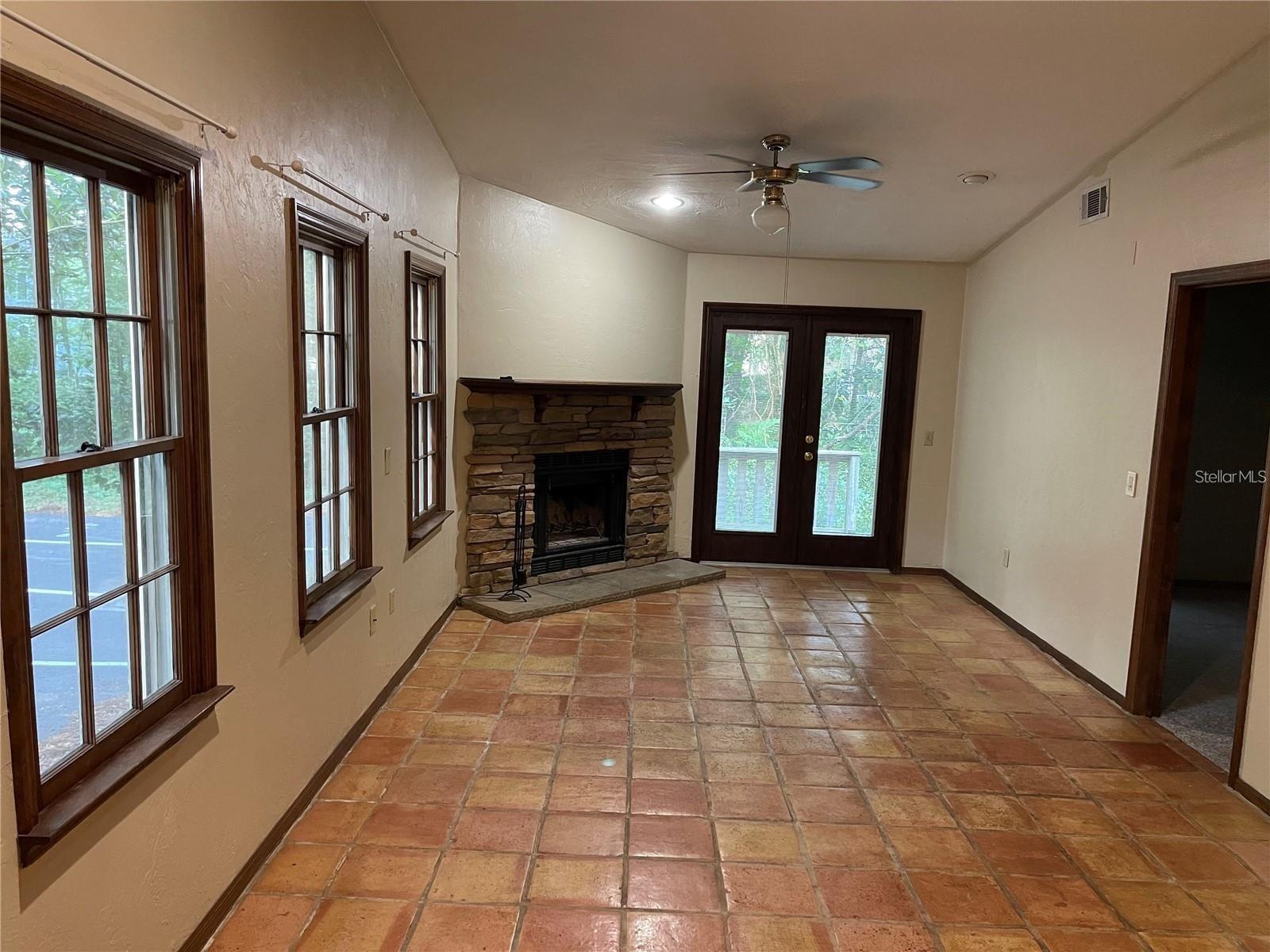 Homes for sale in Gainesville, FL | 5213 Sw 92Nd Ct, Gainesville, FL 32608 | MLS# GC538295