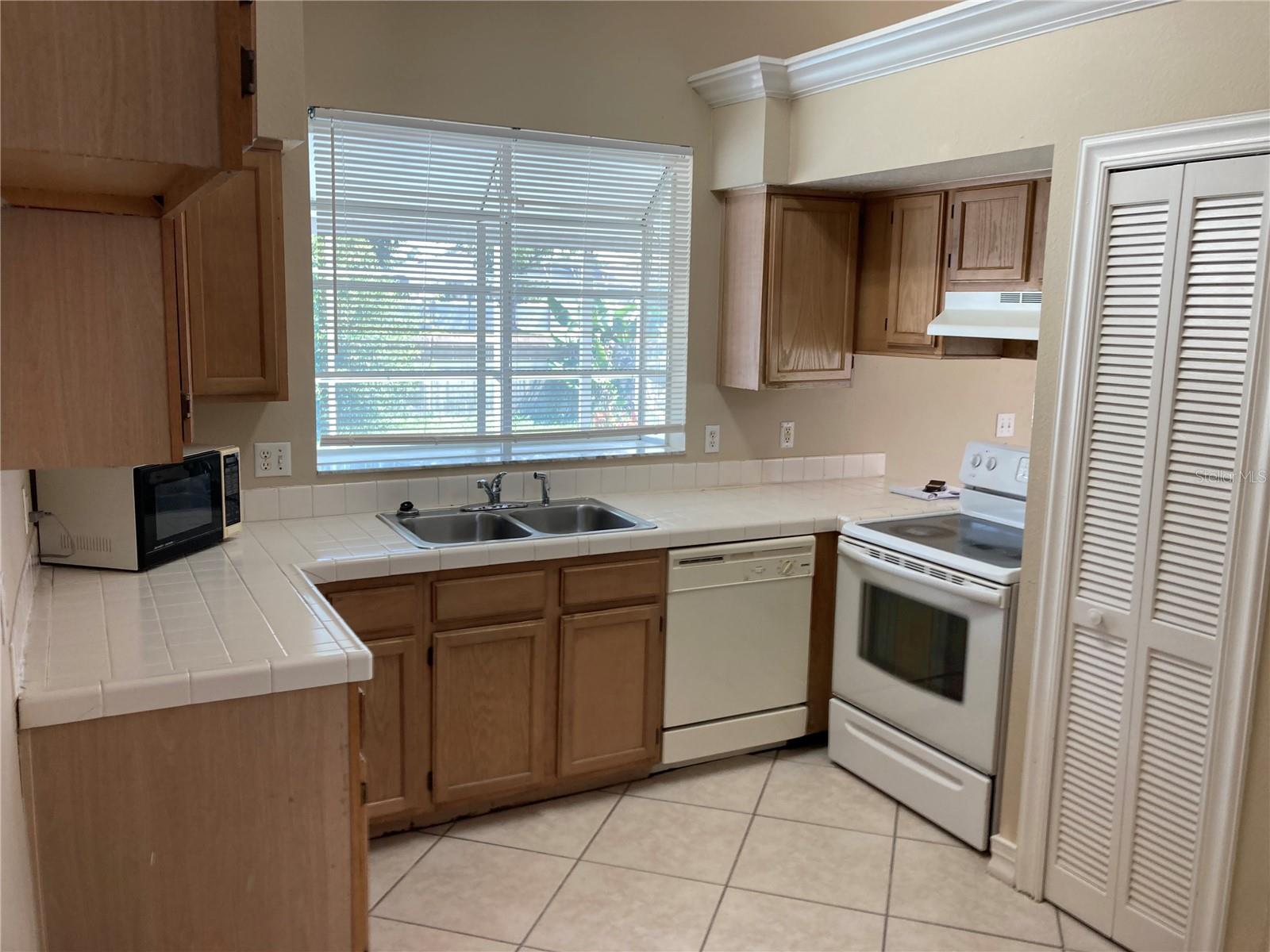 Homes for sale in Kissimmee, FL | 2508 Davenport Cir, Kissimmee, FL 34746 | MLS# O6389063