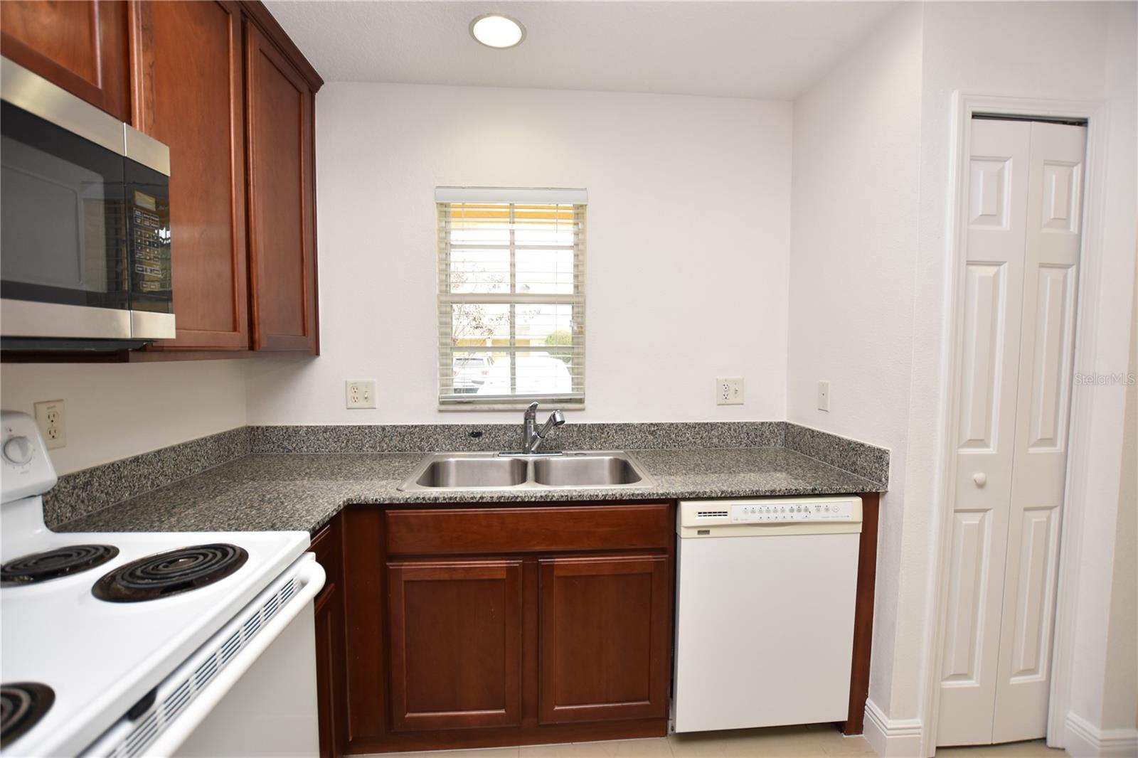 Homes for sale in Lakeland, FL | 5410 River Rock Rd, Lakeland, FL 33809 | MLS# L4960089