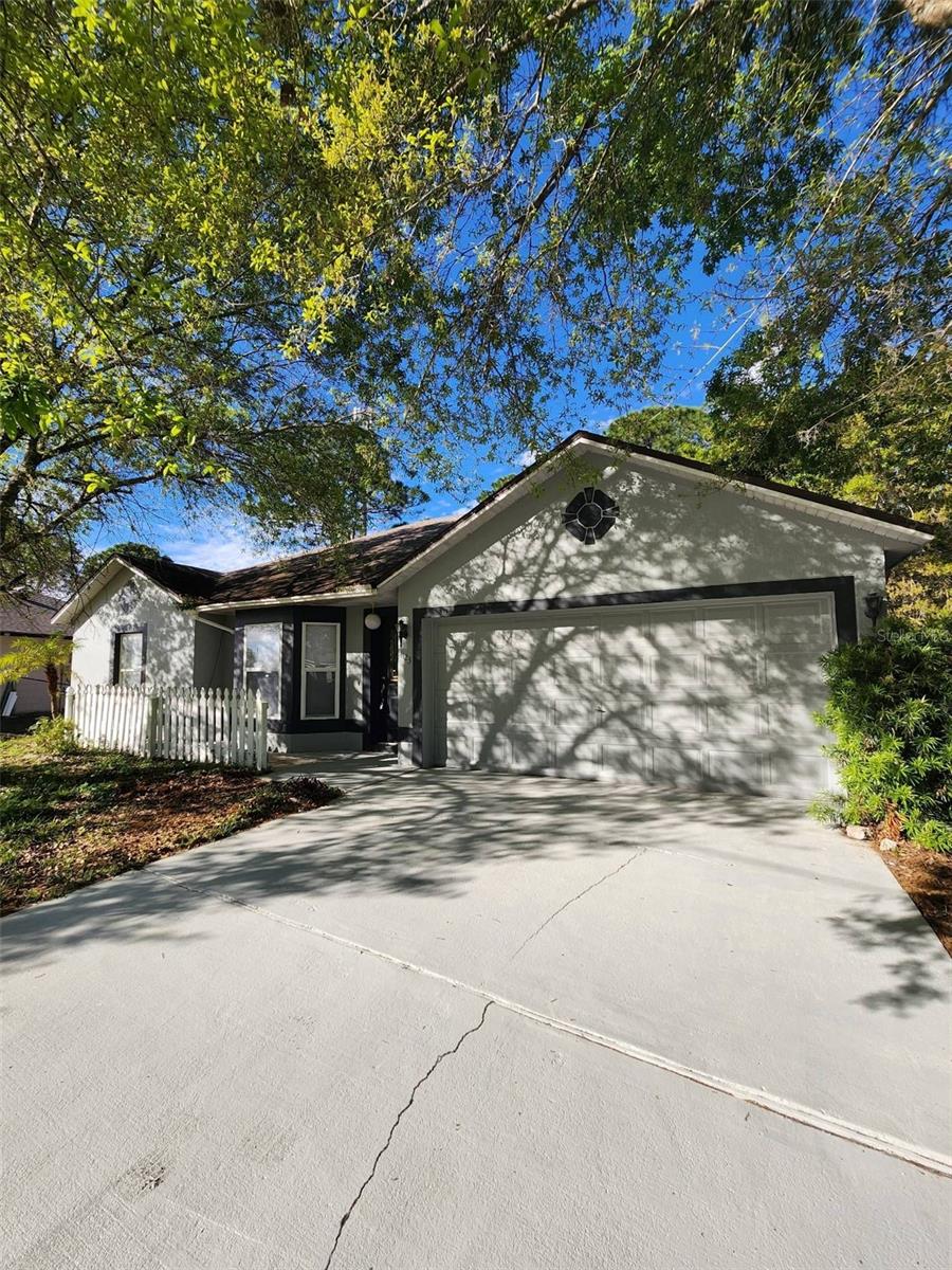 Homes for sale in Kissimmee, FL | 1123 Doncaster Ct, Kissimmee, FL 34758 | MLS# S5145434