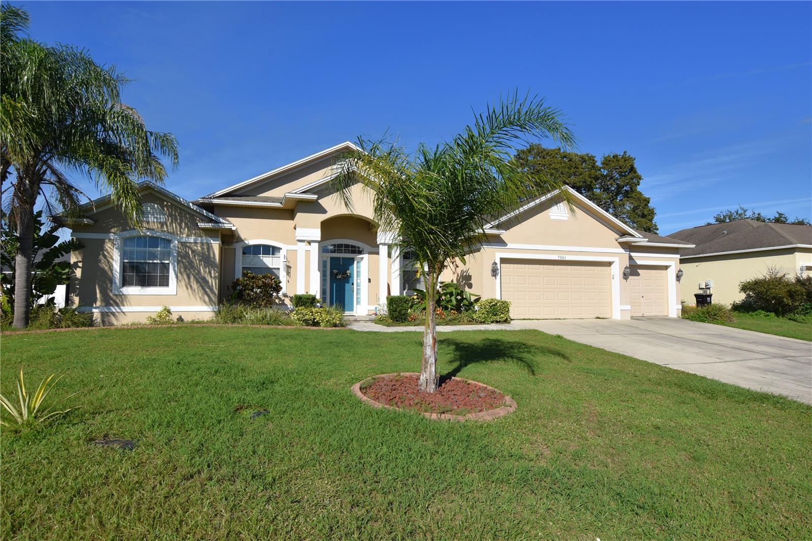 Homes for sale in Lakeland, FL | 7061 Heatherbrook Dr, Lakeland, FL 33809 | MLS# L4960102