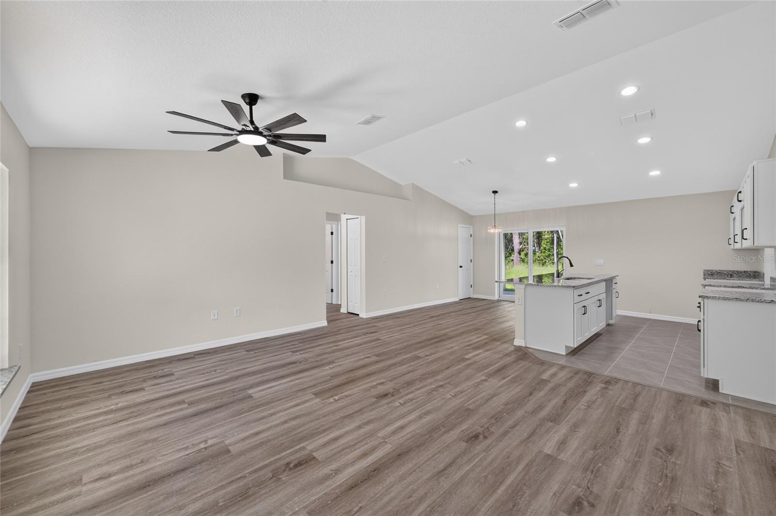 5th image of 6 Bay Pass Ter, Ocklawaha, FL 32179 | MLS# OM720485