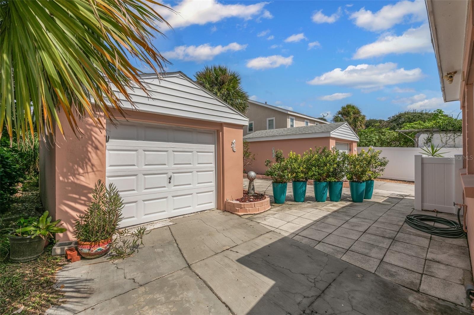 Homes for sale in Daytona Beach, FL | 517 Revilo Blvd, Daytona Beach, FL 32118 | MLS# FC316840
