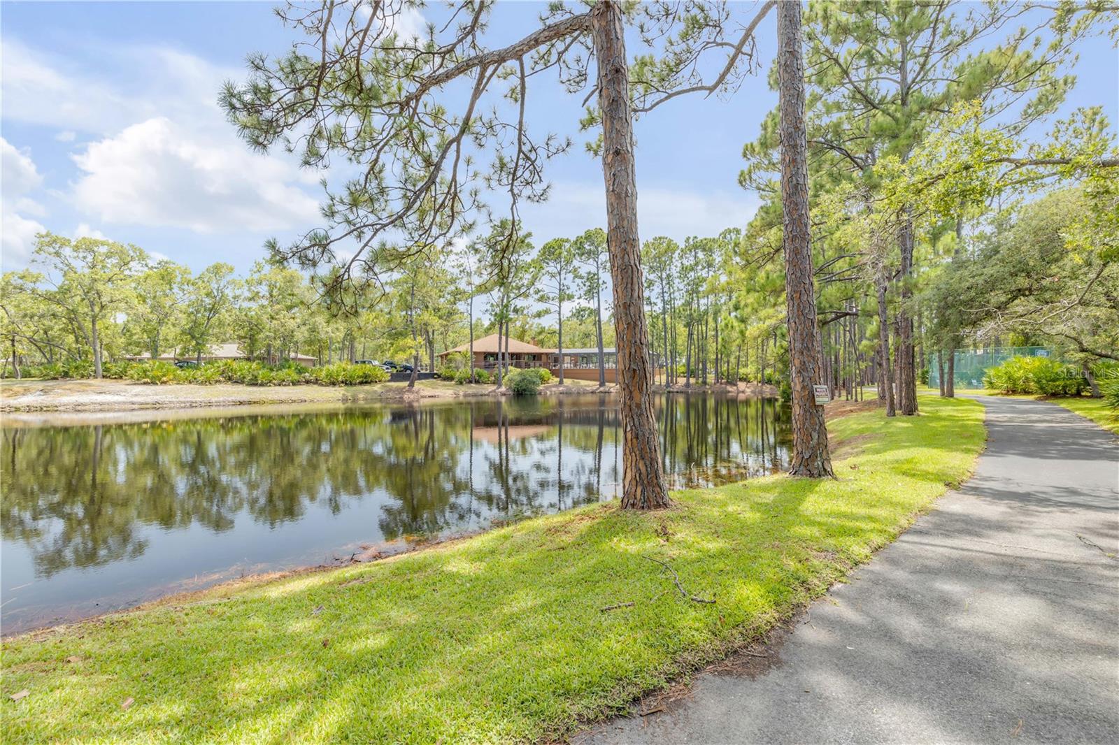 4th image of 49 Crooked Pine Rd, Port Orange, FL 32128 | MLS# V4947910