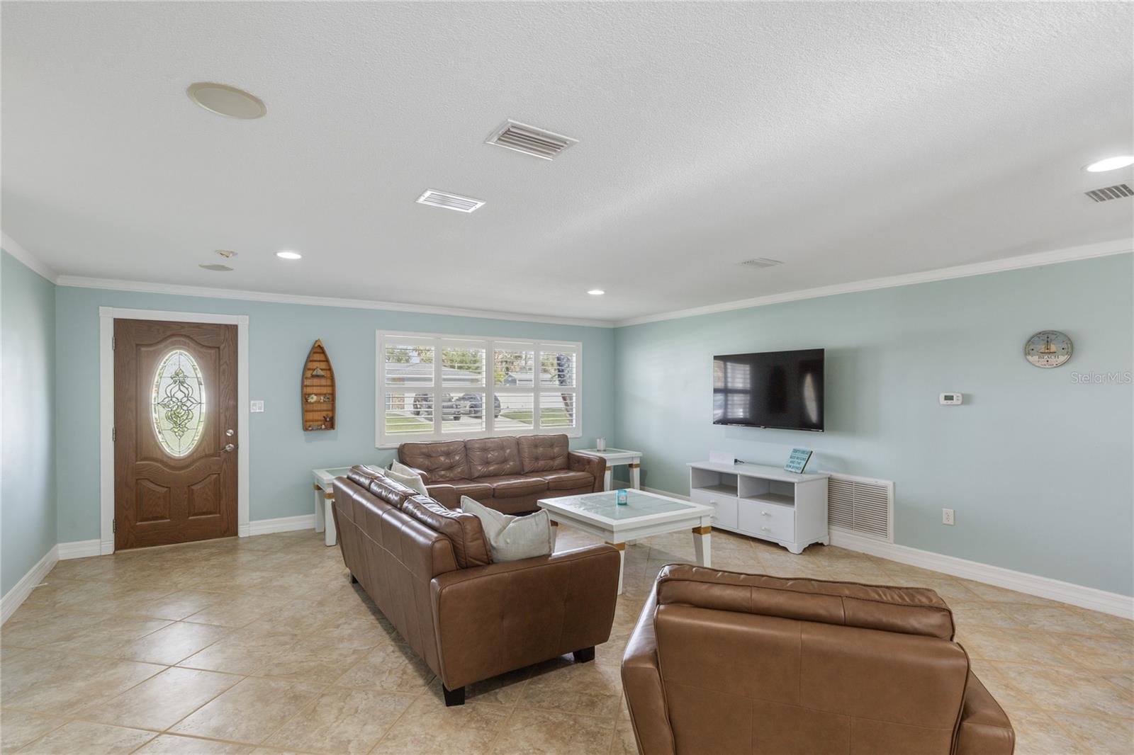 4th image of 2287 Carolyn Dr, Dunedin, FL 34698 | MLS# TB8488024