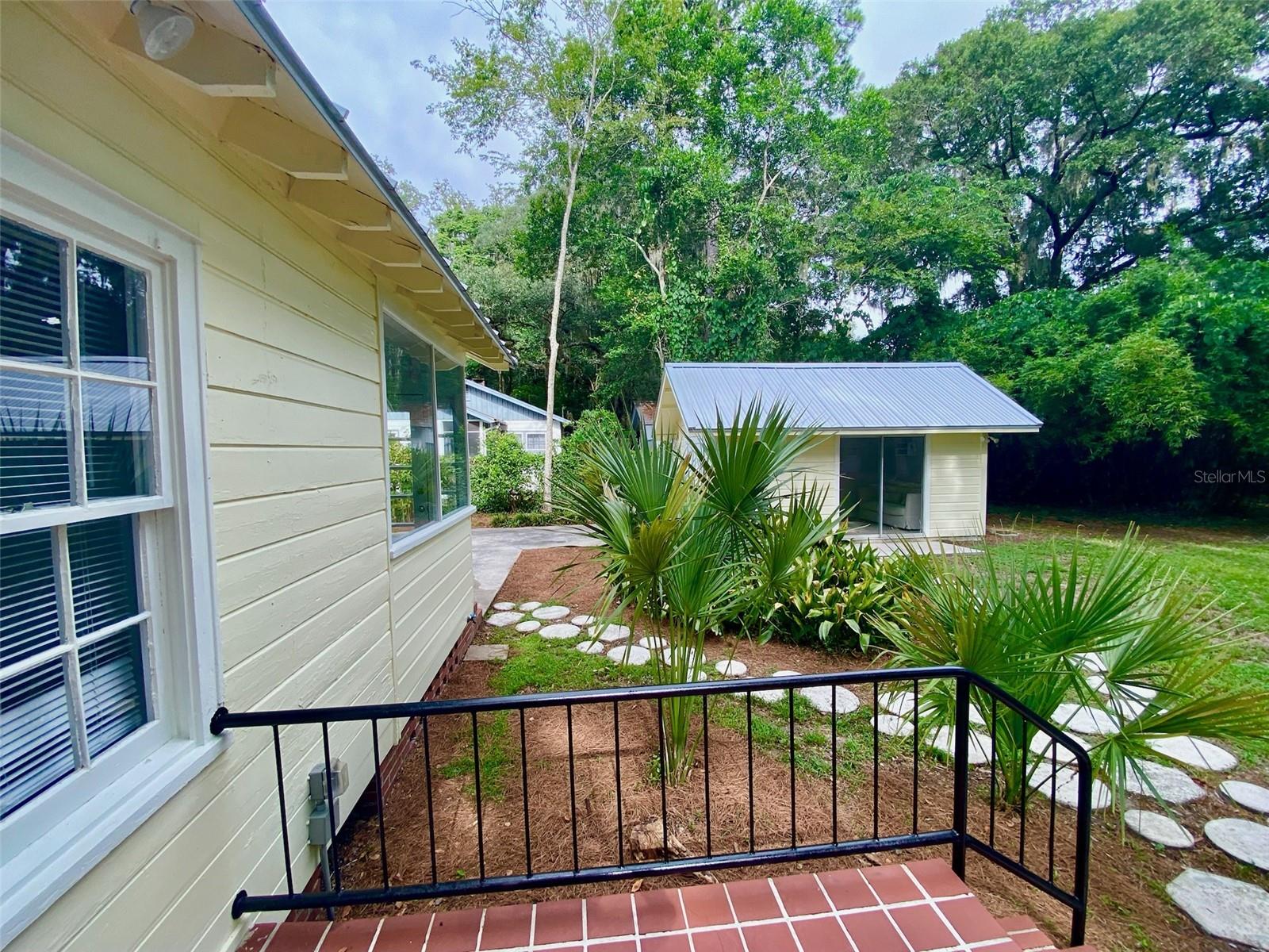 Homes for sale in Gainesville, FL | 1741 Nw 6th Ave, Gainesville, FL 32603 | MLS# GC538631