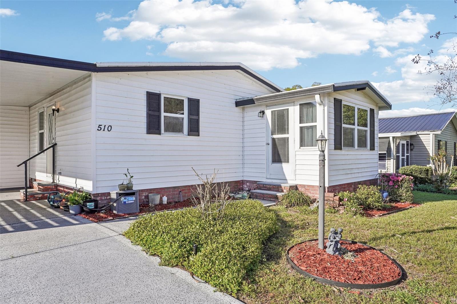 Homes for sale in Lady Lake, FL | 510 Bonita Dr, Lady Lake, FL 32159 | MLS# G5109822