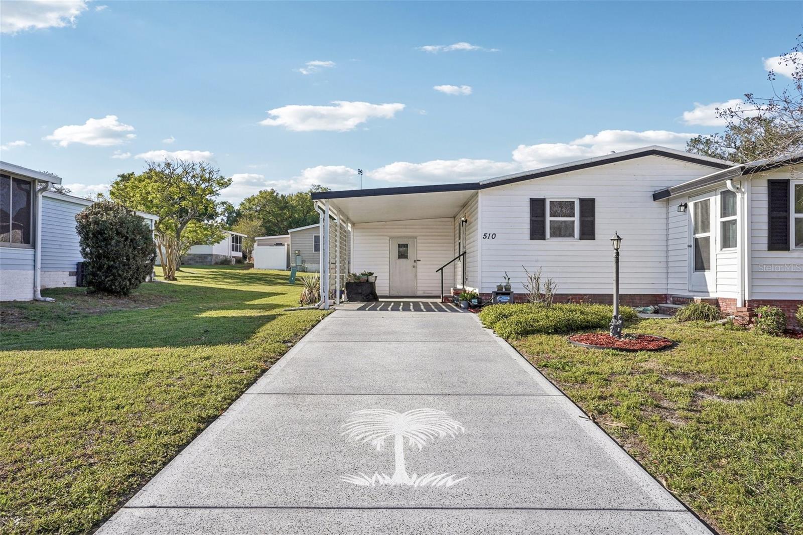 Homes for sale in Lady Lake, FL | 510 Bonita Dr, Lady Lake, FL 32159 | MLS# G5109822