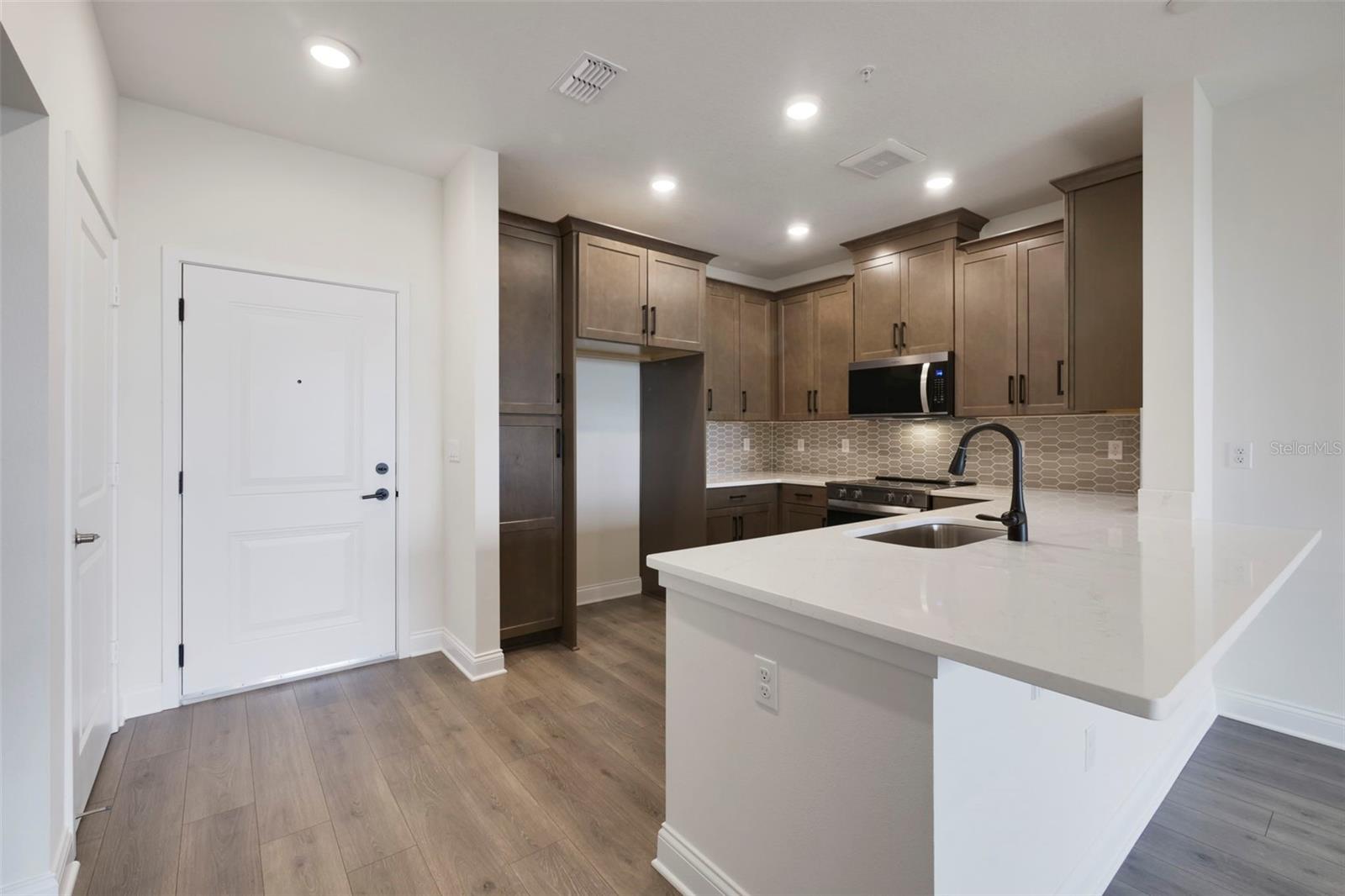 2nd image of 7545 Laureate Blvd #7404, Orlando, FL 32827 | MLS# O6392230