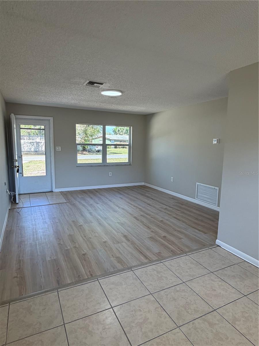 Homes for sale in Fruitland Park, FL | 709 Lewis St, Fruitland Park, FL 34731 | MLS# O6392602