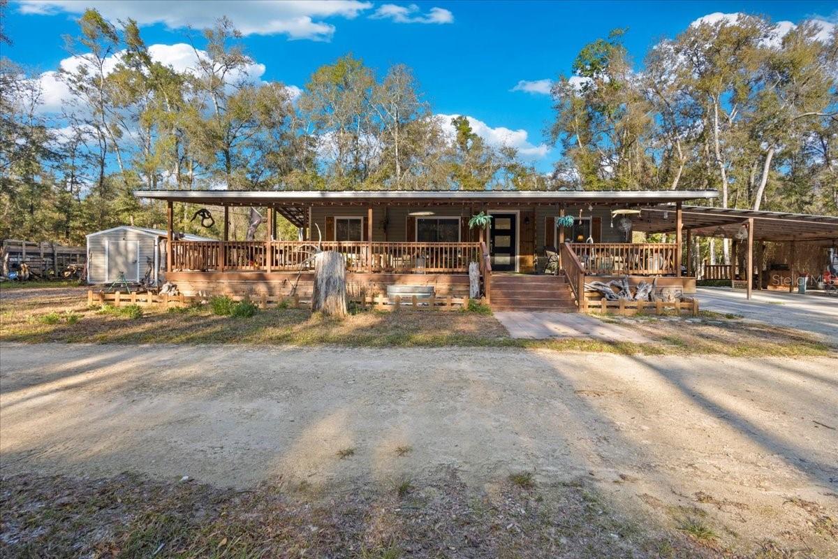 Homes for sale in Bell, FL | 5850 Nw 50th St, Bell, FL 32619 | MLS# W7884110