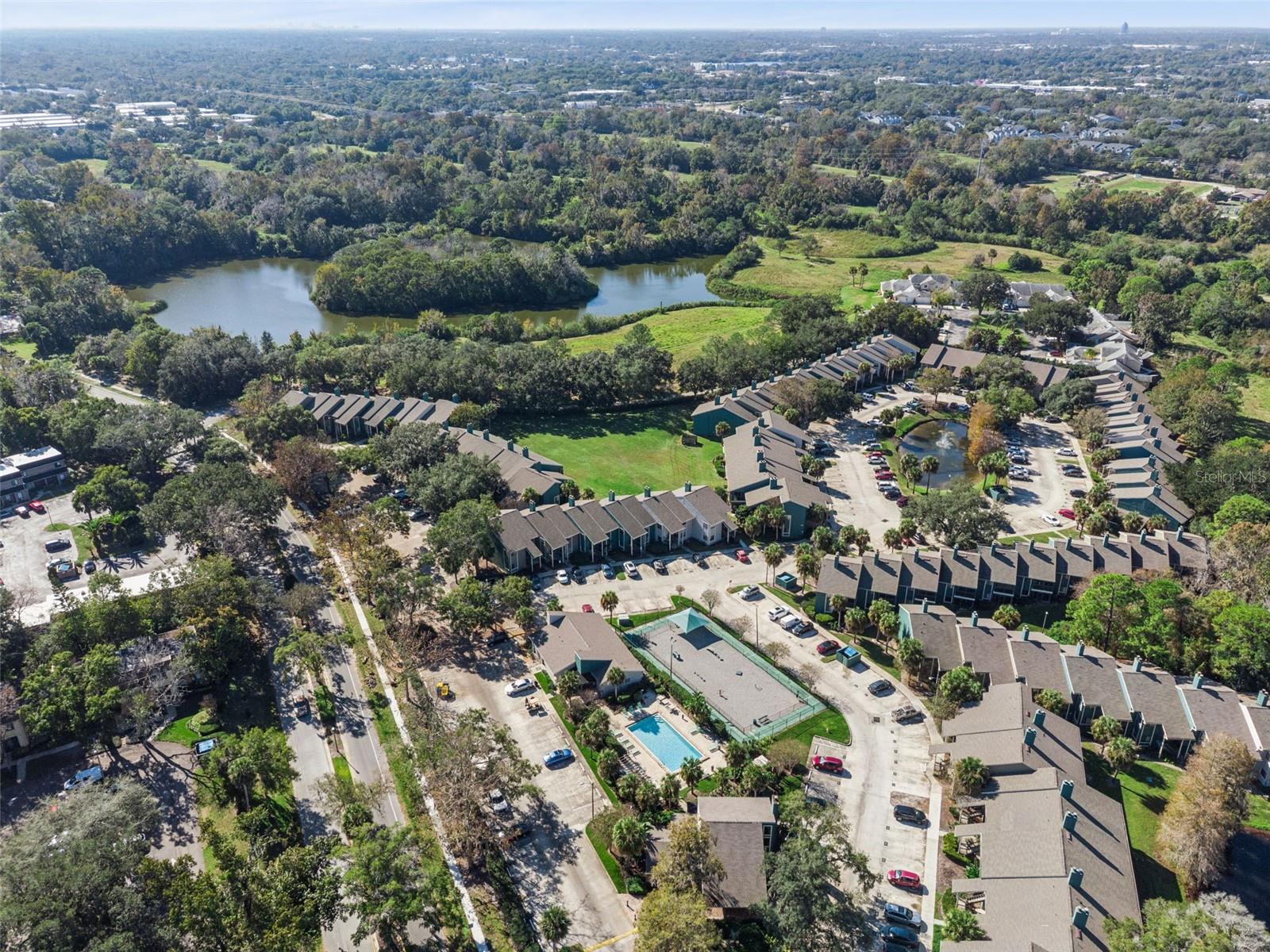37th image of 476 Club Dr, Winter Springs, FL 32708 | MLS# O6392856