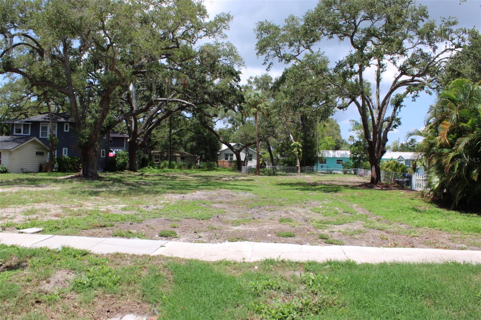 1st image of 300 President St, Dunedin, FL 34698 | MLS# TB8490473