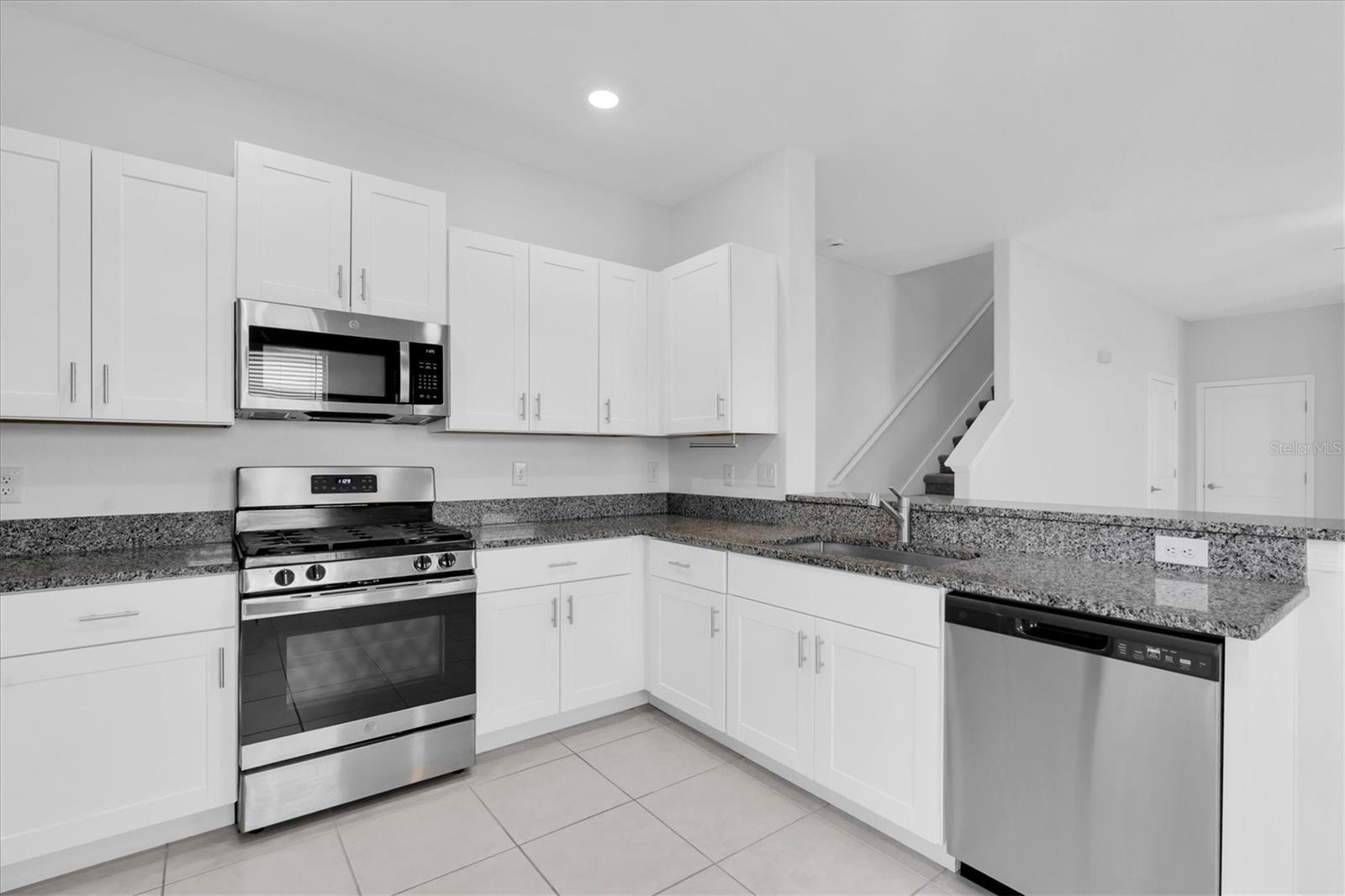 Photo 5 of Townhouse for sale at 8299 Birch Hvn Ln, New Port Richey, FL 34655 | MLS# W7884292 | Listing updated on 2026-09-02