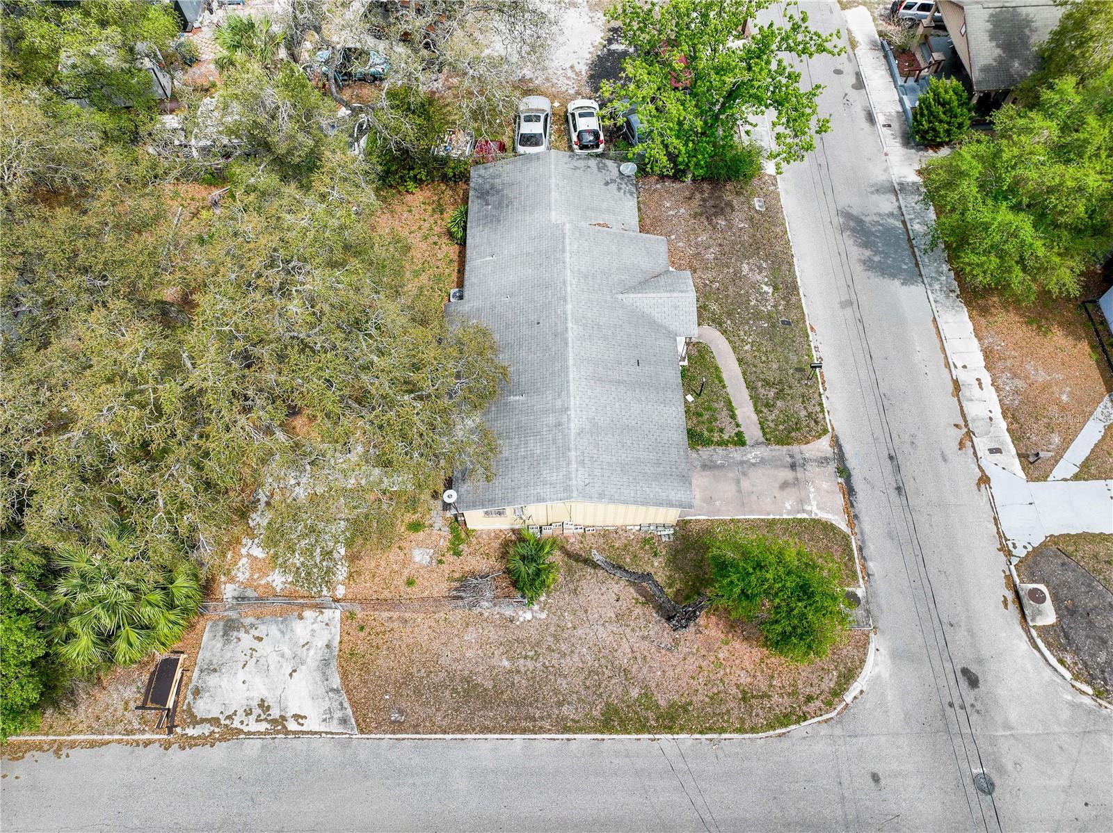3rd image of 2928 Banza St, Tampa, FL 33605 | MLS# TB8491753